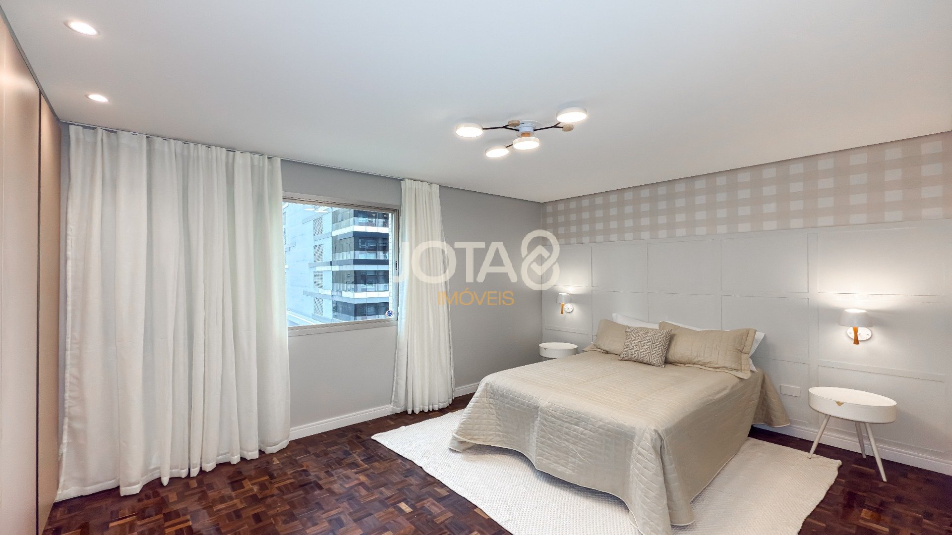 APARTAMENTO RETROFIT COM 3 QUARTOS E 1 VAGA NO ÁGUA VERDE
