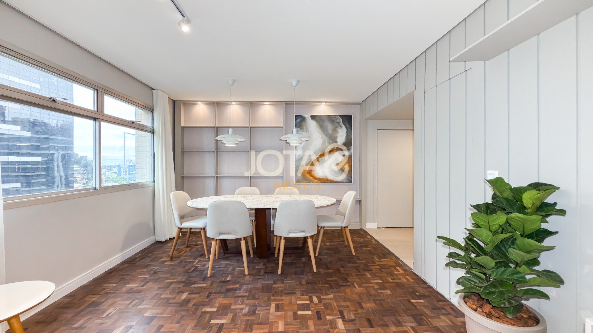 APARTAMENTO RETROFIT COM 3 QUARTOS E 1 VAGA NO ÁGUA VERDE