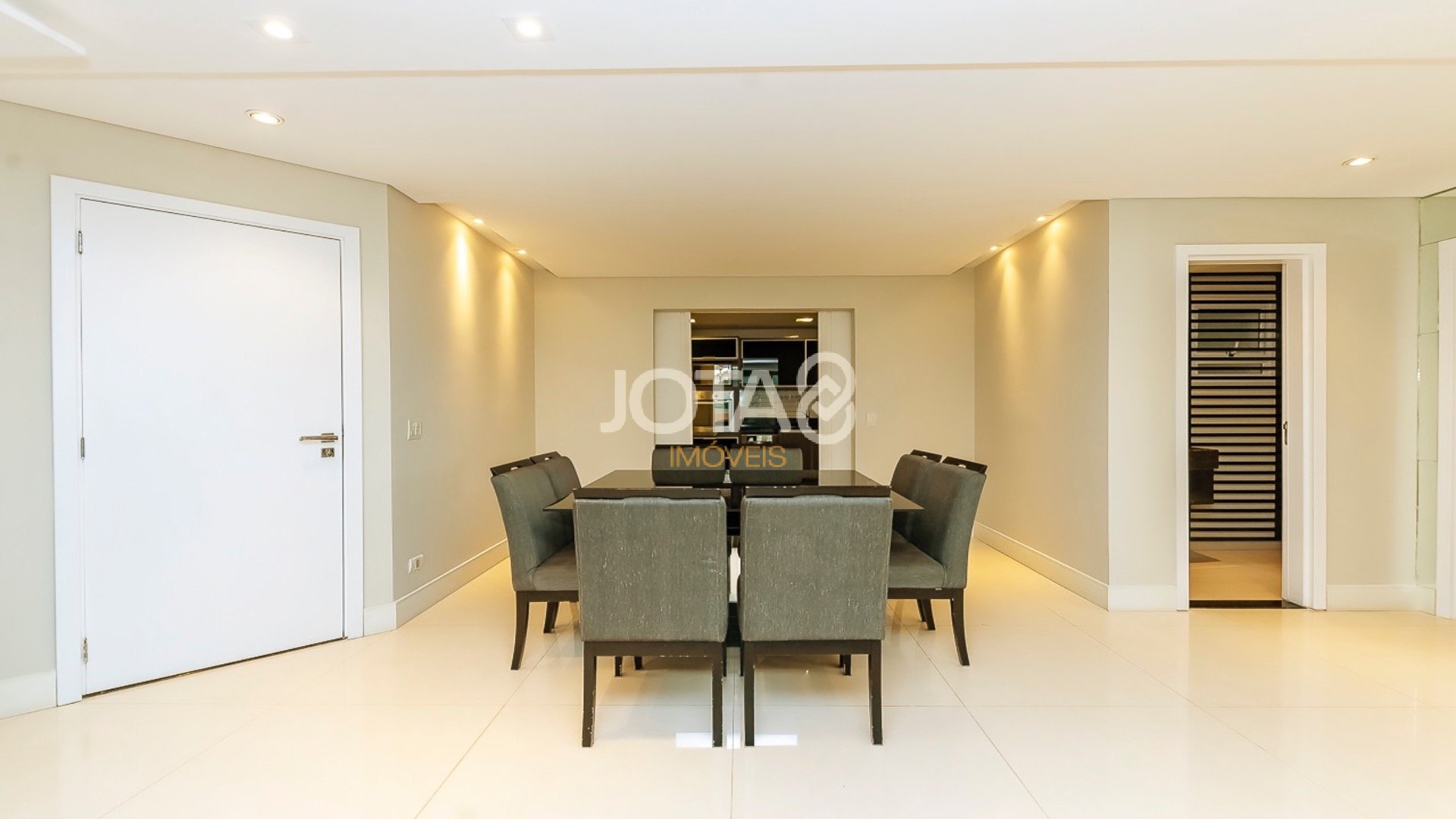 APARTAMENTO MOBILIADO NO ECOVILLE