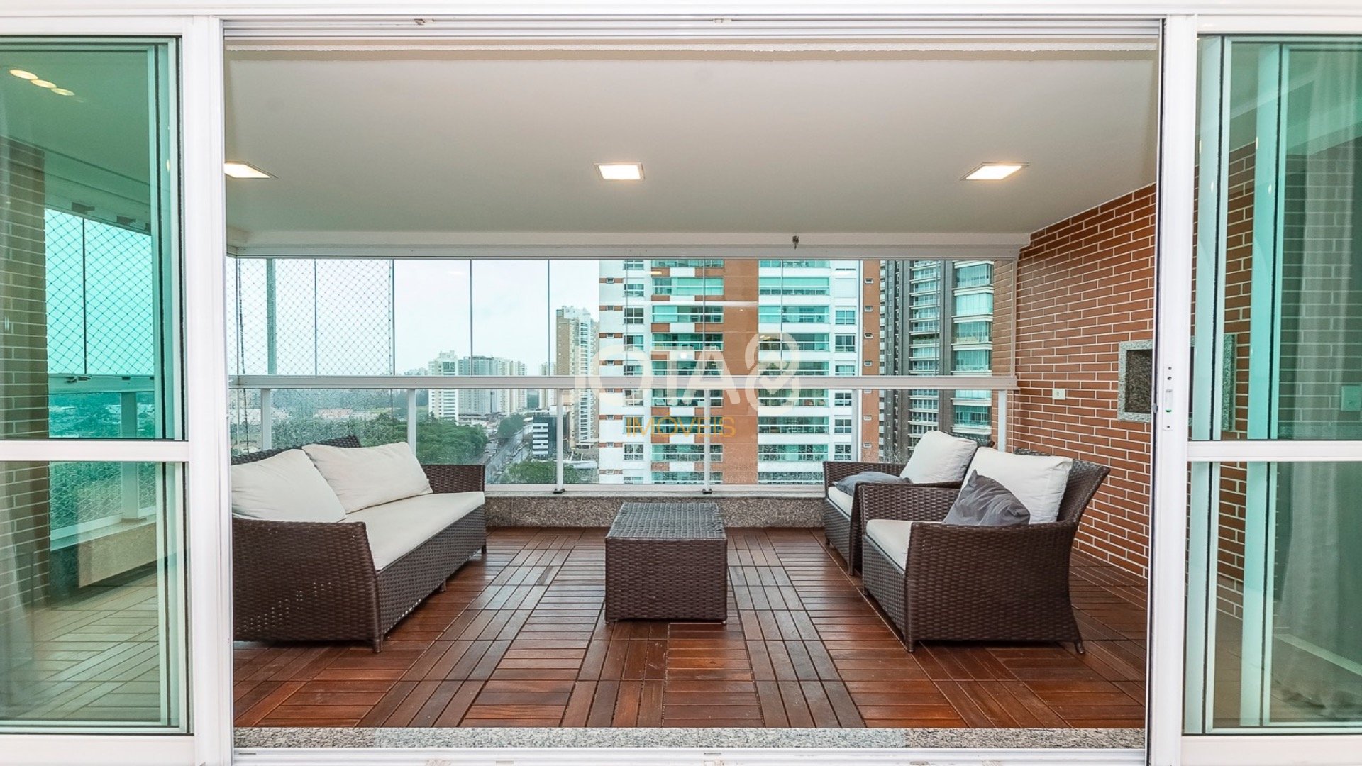 APARTAMENTO MOBILIADO NO ECOVILLE