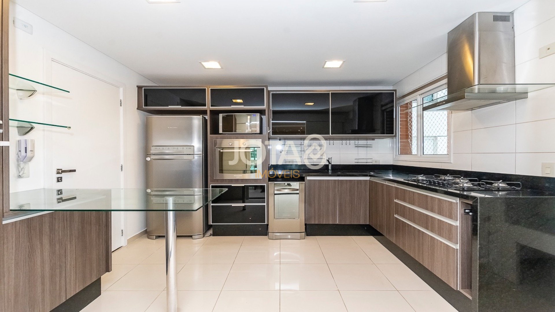 APARTAMENTO MOBILIADO NO ECOVILLE