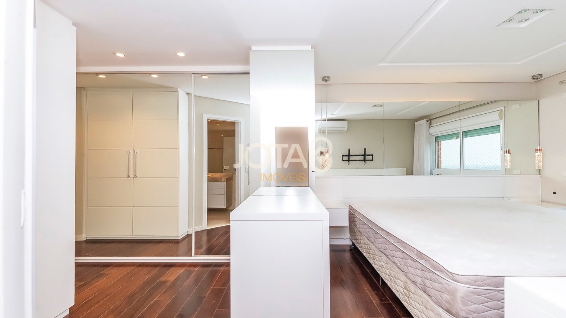 APARTAMENTO MOBILIADO NO ECOVILLE