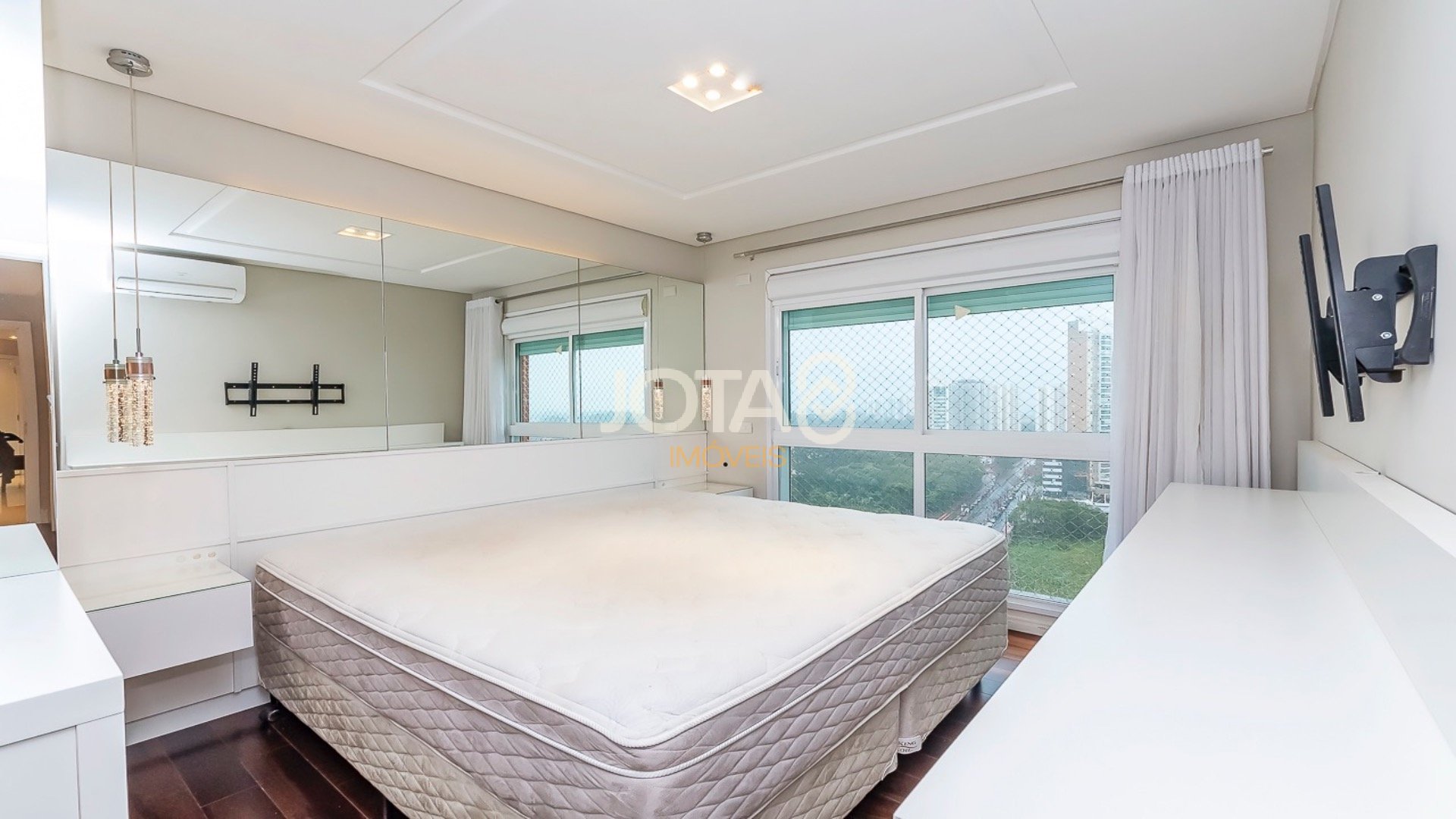 APARTAMENTO MOBILIADO NO ECOVILLE