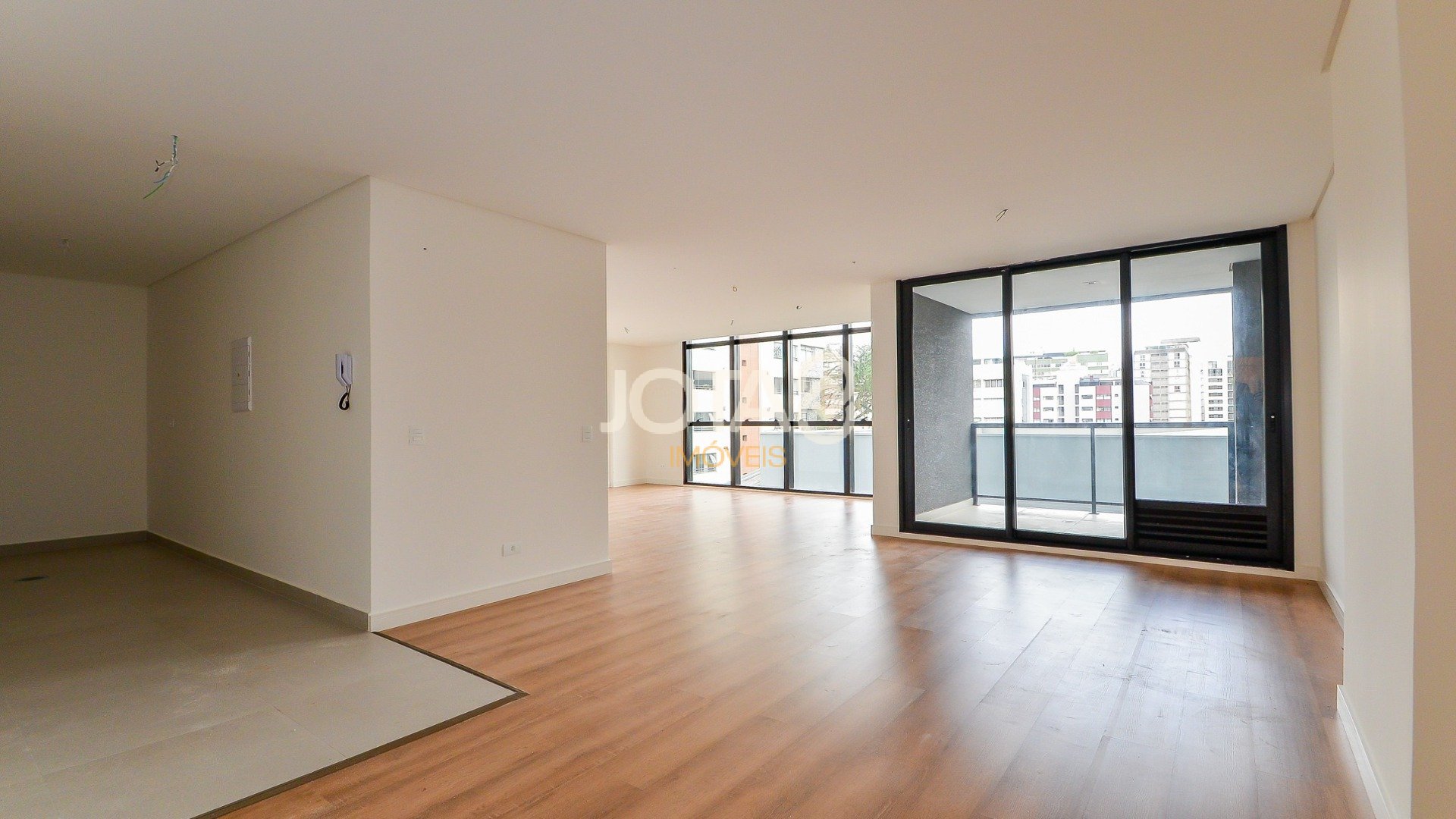 APARTAMENTO 2 QUARTOS AO LADO DA PRAÇA DA ESPANHA