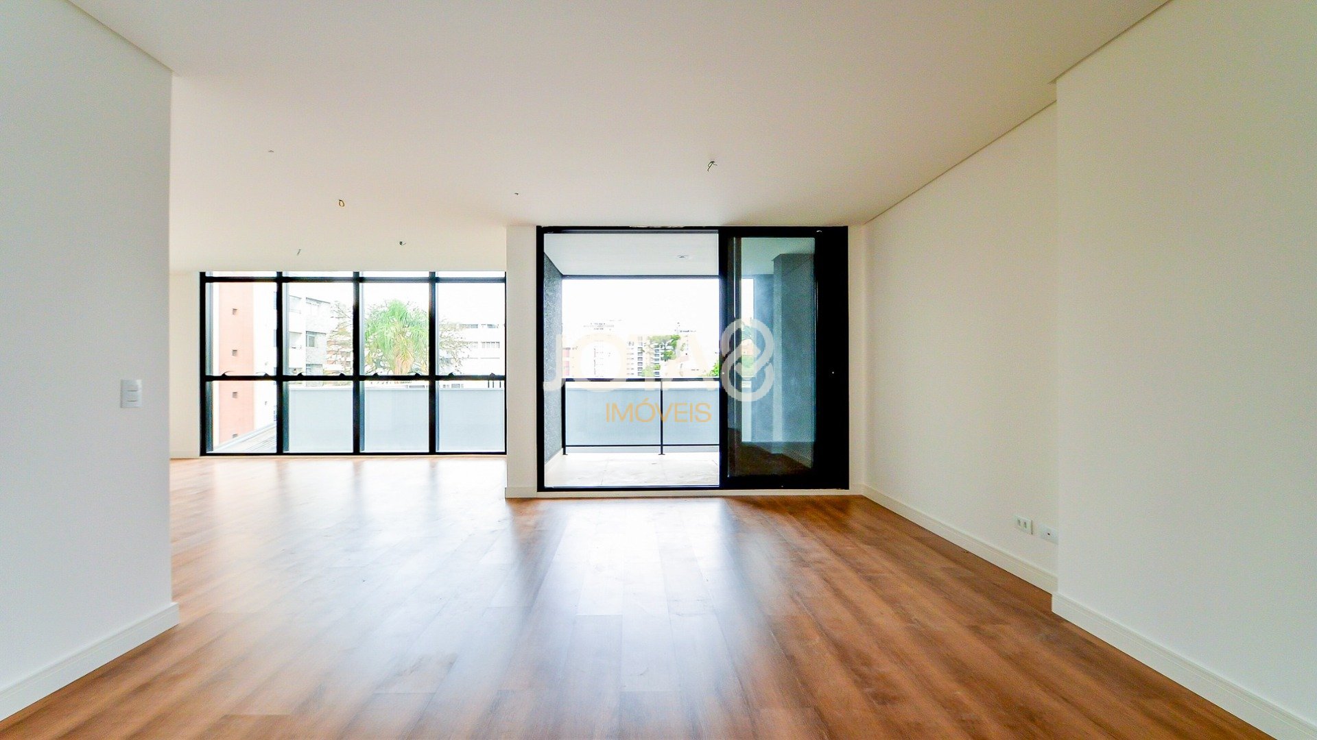 APARTAMENTO 2 QUARTOS AO LADO DA PRAÇA DA ESPANHA
