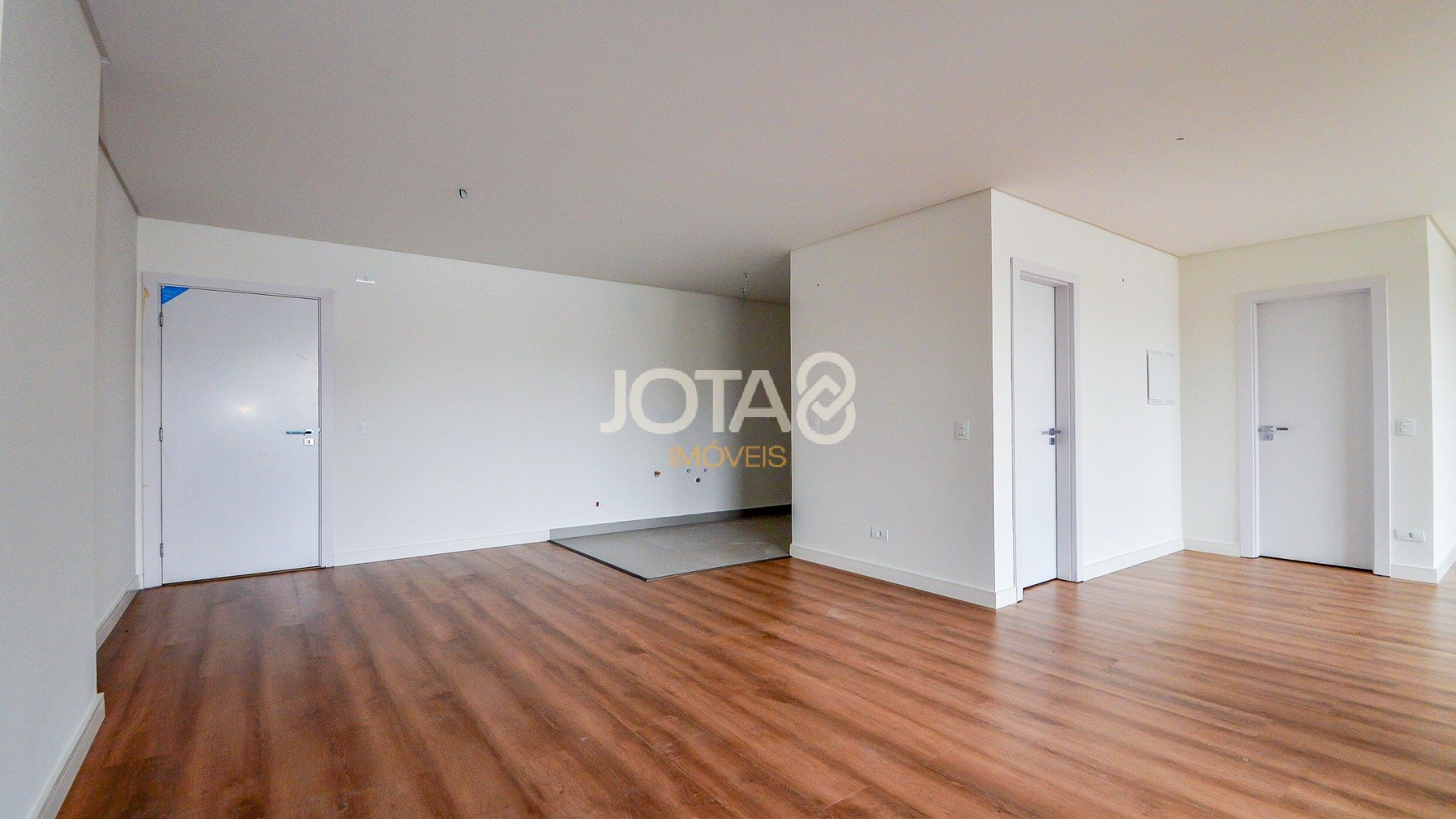 APARTAMENTO 2 QUARTOS AO LADO DA PRAÇA DA ESPANHA