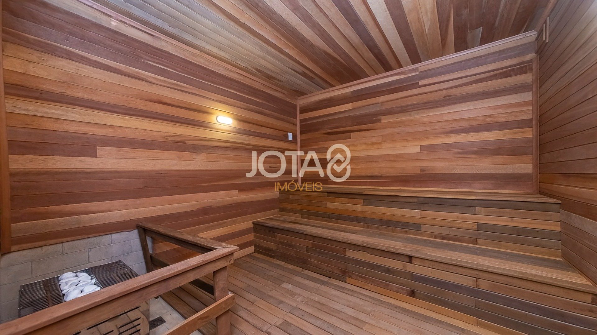 APARTAMENTO 2 QUARTOS AO LADO DA PRAÇA DA ESPANHA