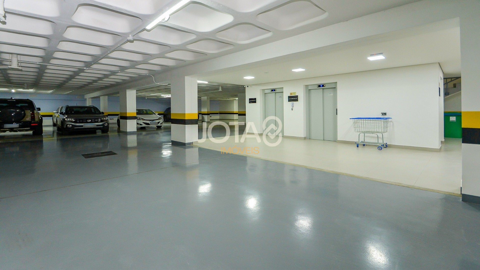 APARTAMENTO 2 QUARTOS AO LADO DA PRAÇA DA ESPANHA