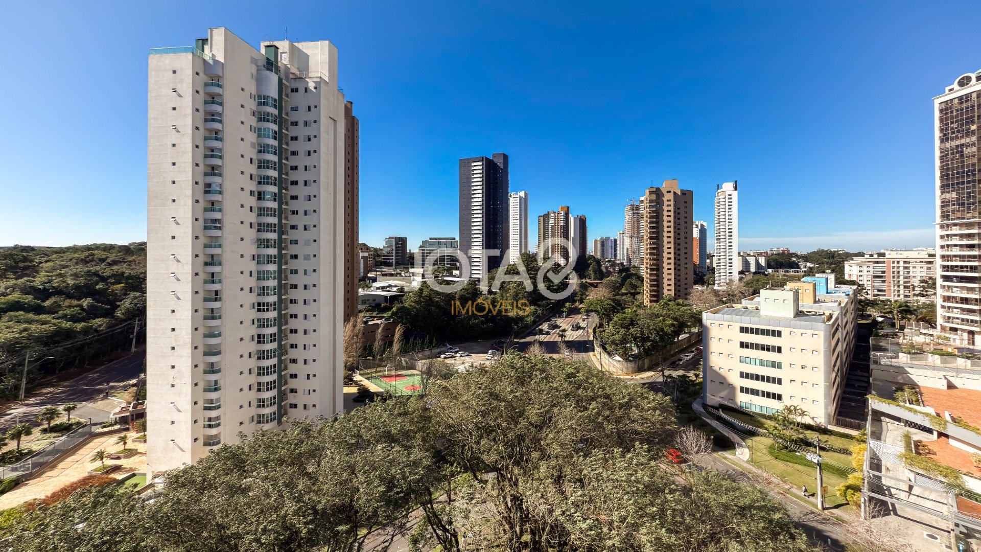 APARTAMENTO NO ECOVILLE COM 2 QUARTOS E 2 VAGAS.