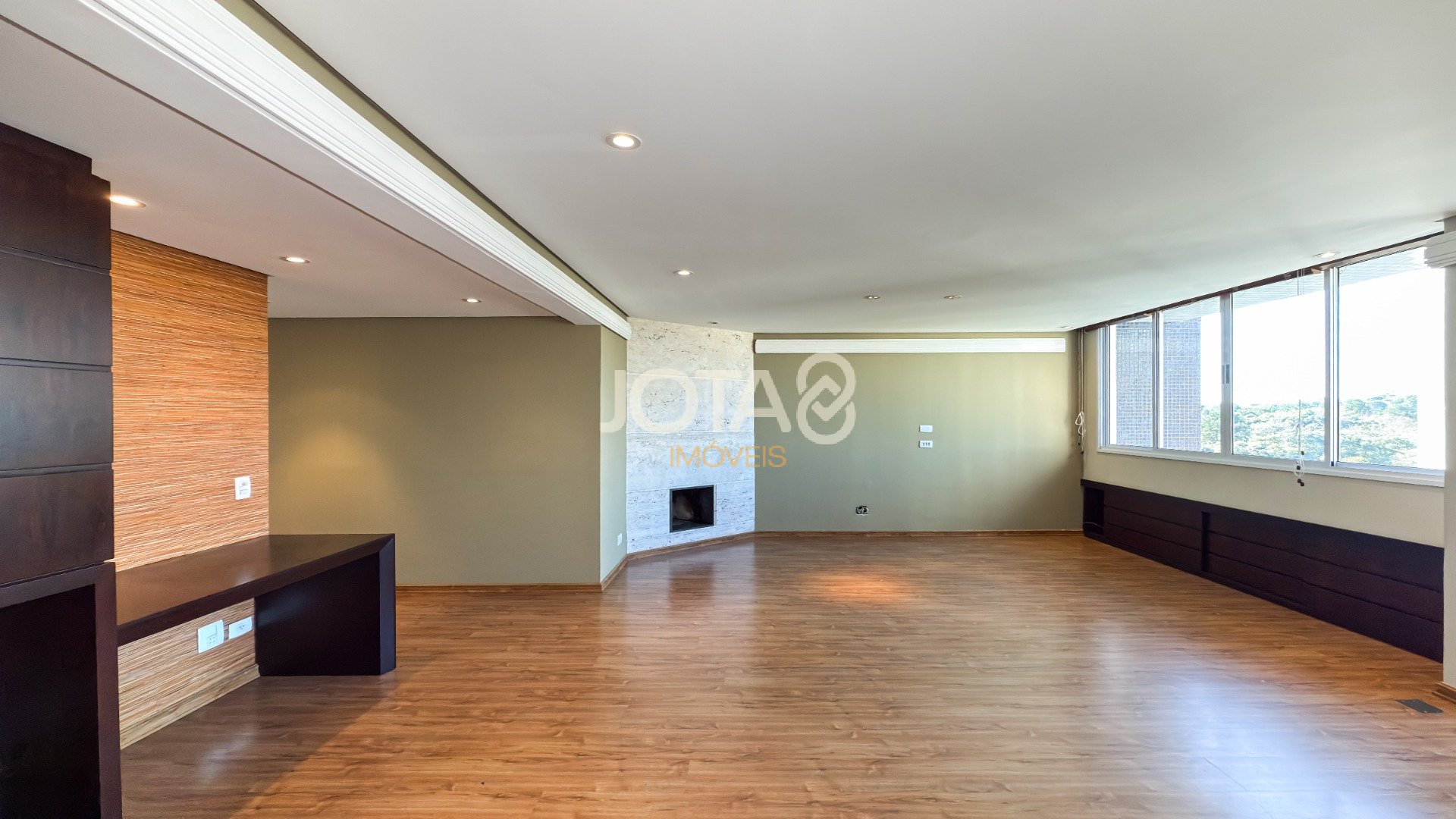 APARTAMENTO NO ECOVILLE COM 2 QUARTOS E 2 VAGAS.