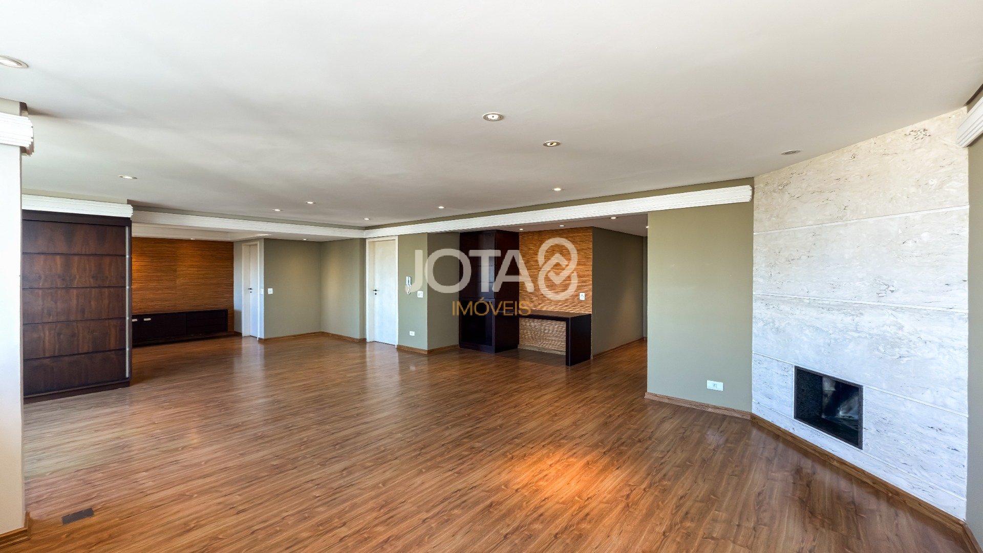 APARTAMENTO NO ECOVILLE COM 2 QUARTOS E 2 VAGAS.