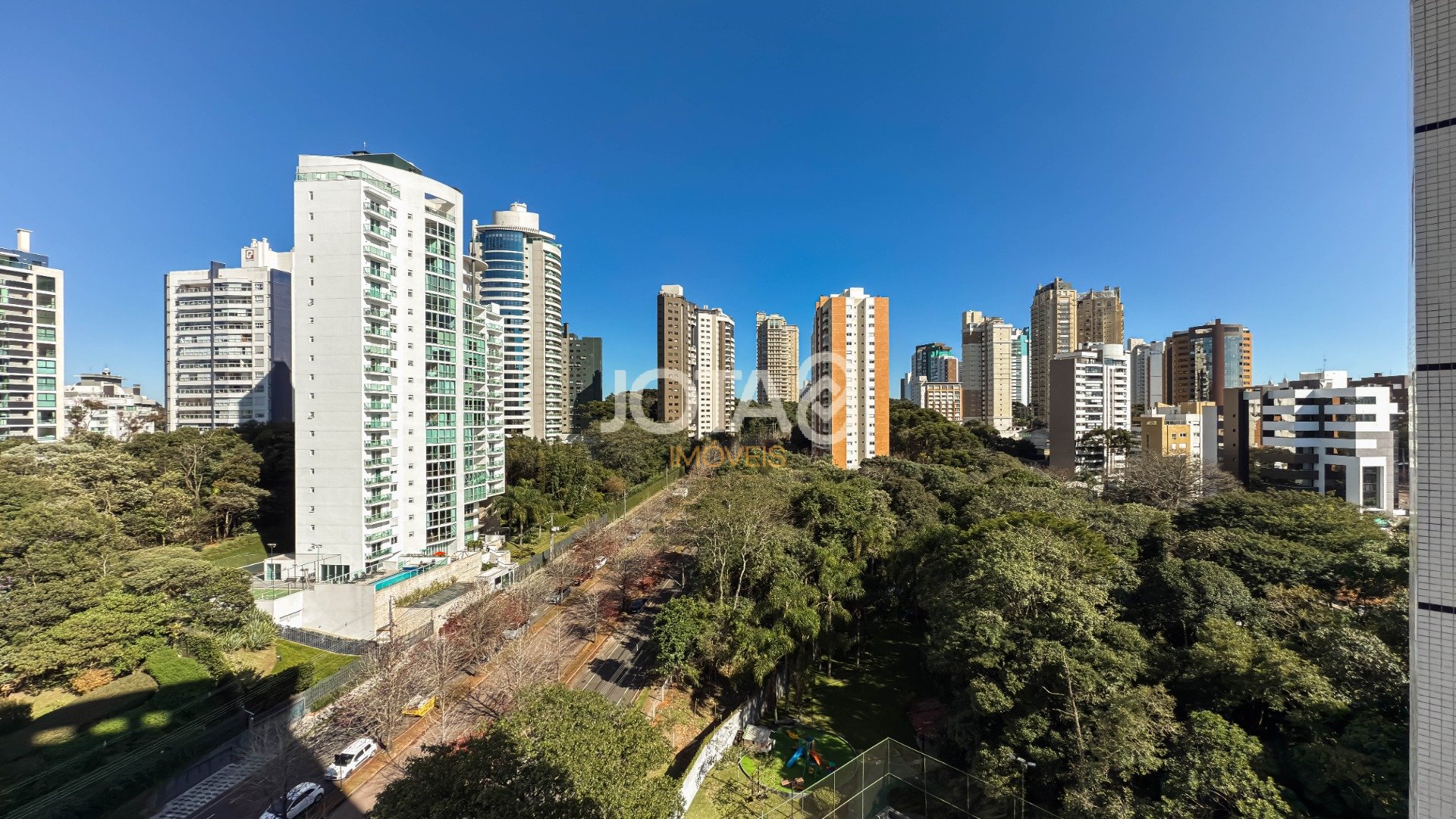 APARTAMENTO NO ECOVILLE COM 2 QUARTOS E 2 VAGAS.