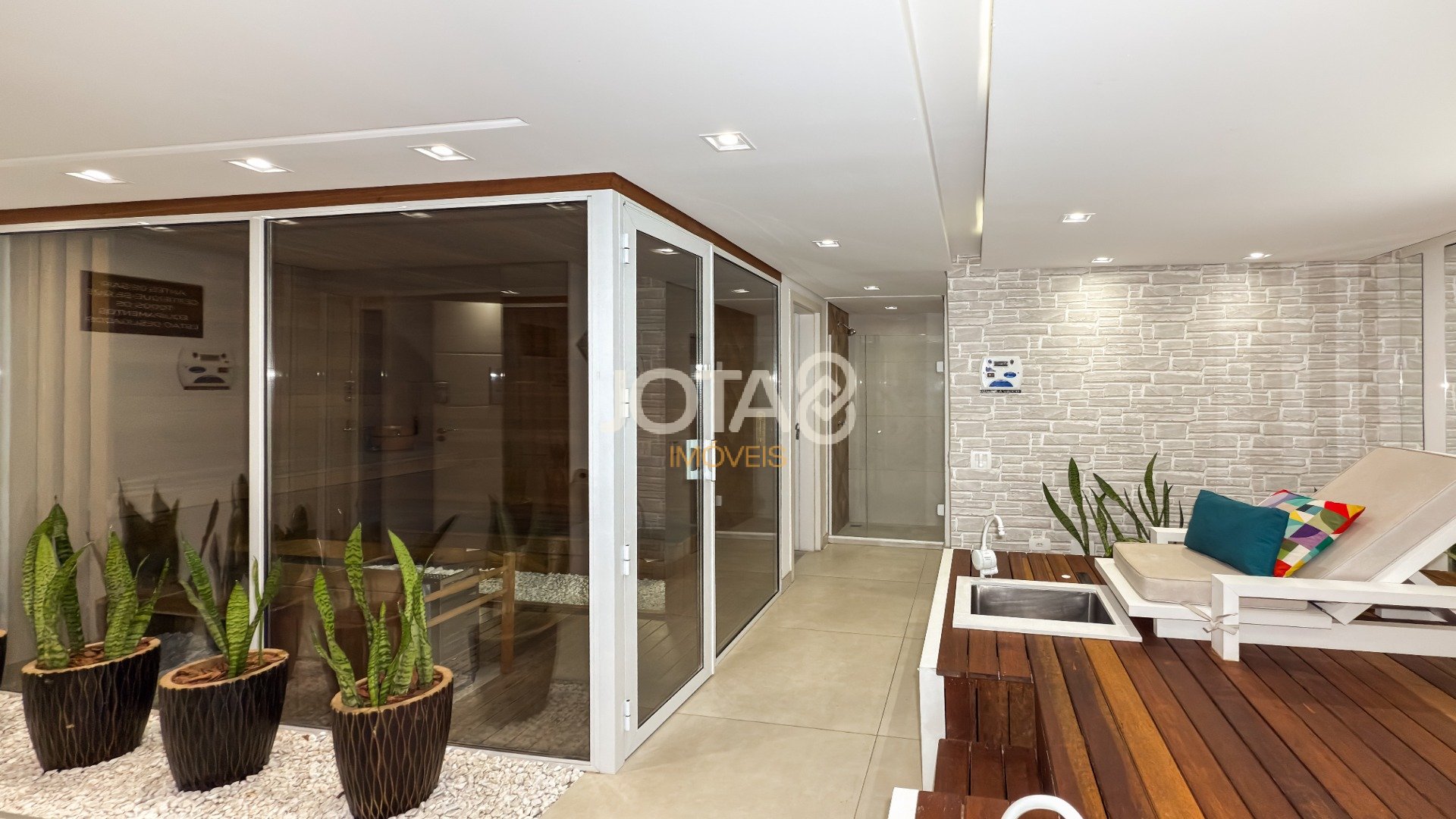 APARTAMENTO NO ECOVILLE COM 2 QUARTOS E 2 VAGAS.