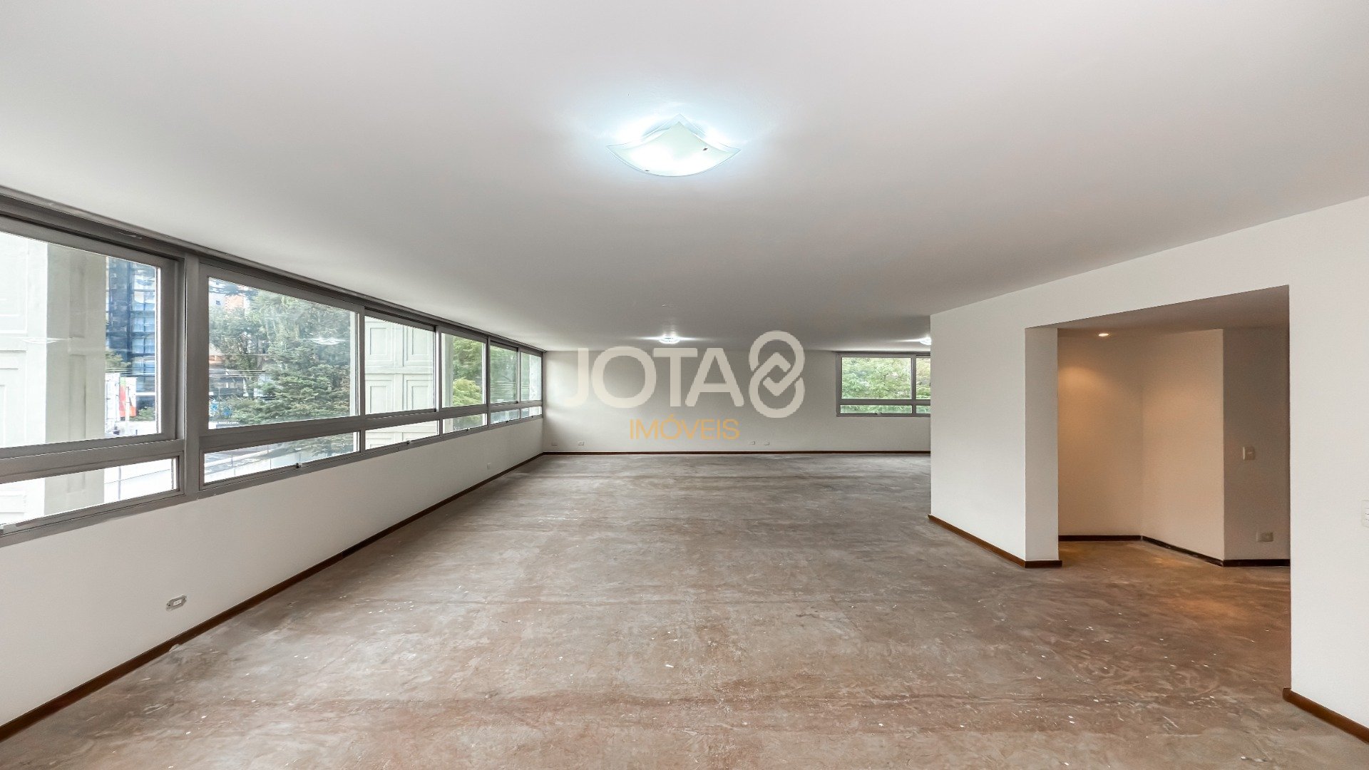 APARTAMENTO COM 4 DORMITÓRIOS NO BATEL