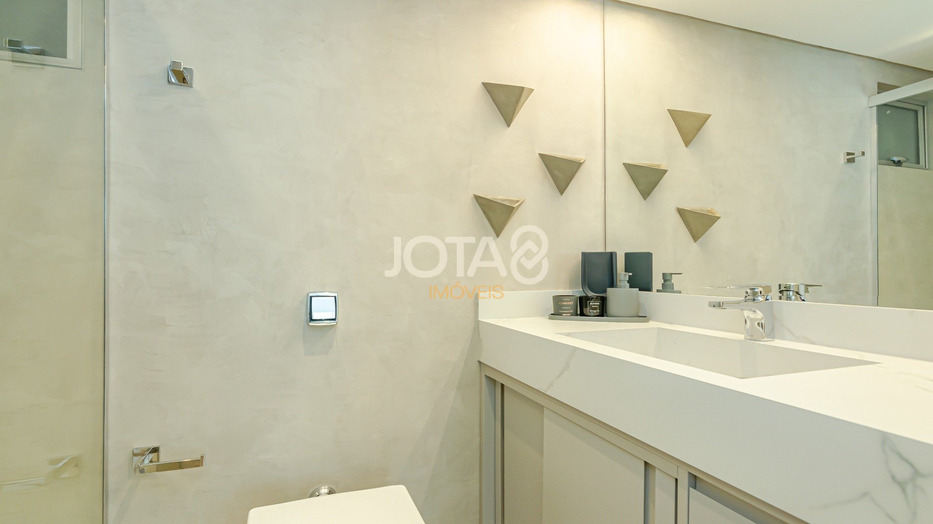 APARTAMENTO MOBILIADO NO CABRAL