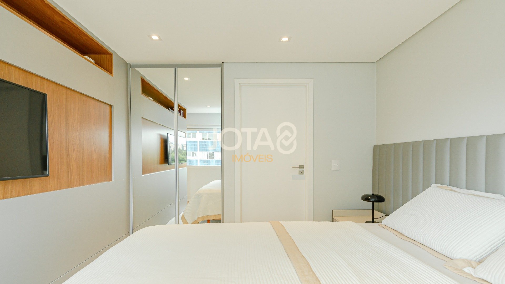 APARTAMENTO MOBILIADO NO CABRAL