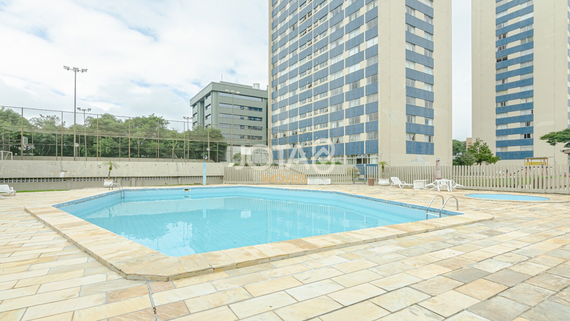APARTAMENTO MOBILIADO NO CABRAL