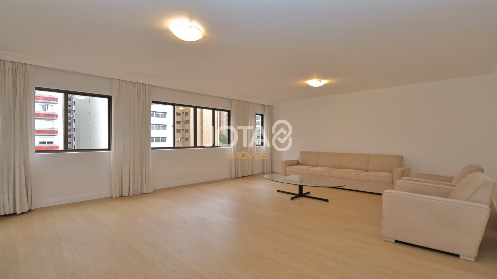 APARTAMENTO REFORMADO COM 3 DORMITÓRIOS NO BIGORRILHO