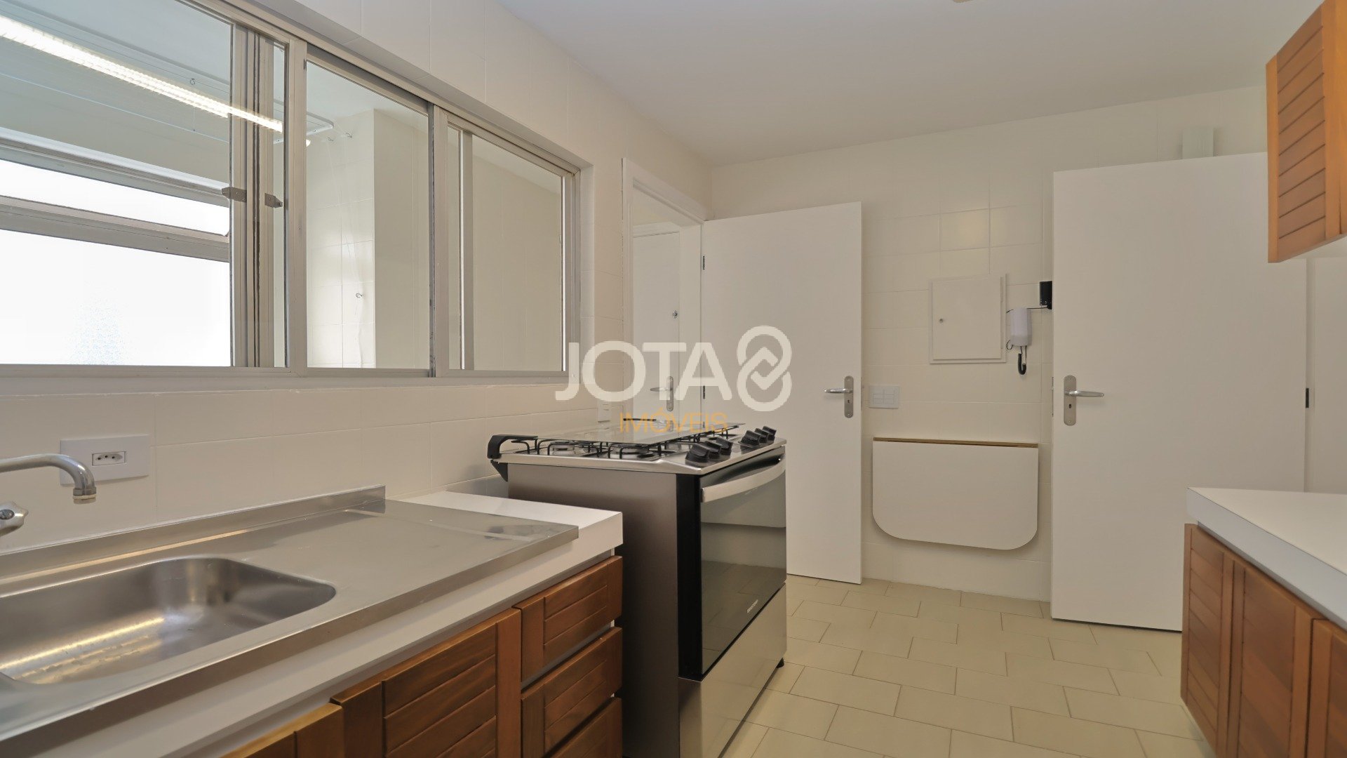 APARTAMENTO REFORMADO COM 3 DORMITÓRIOS NO BIGORRILHO