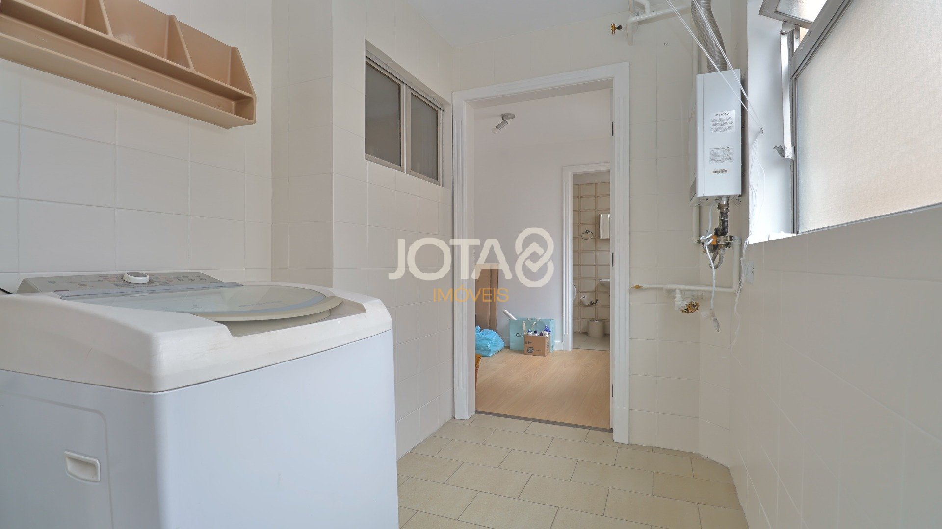 APARTAMENTO REFORMADO COM 3 DORMITÓRIOS NO BIGORRILHO
