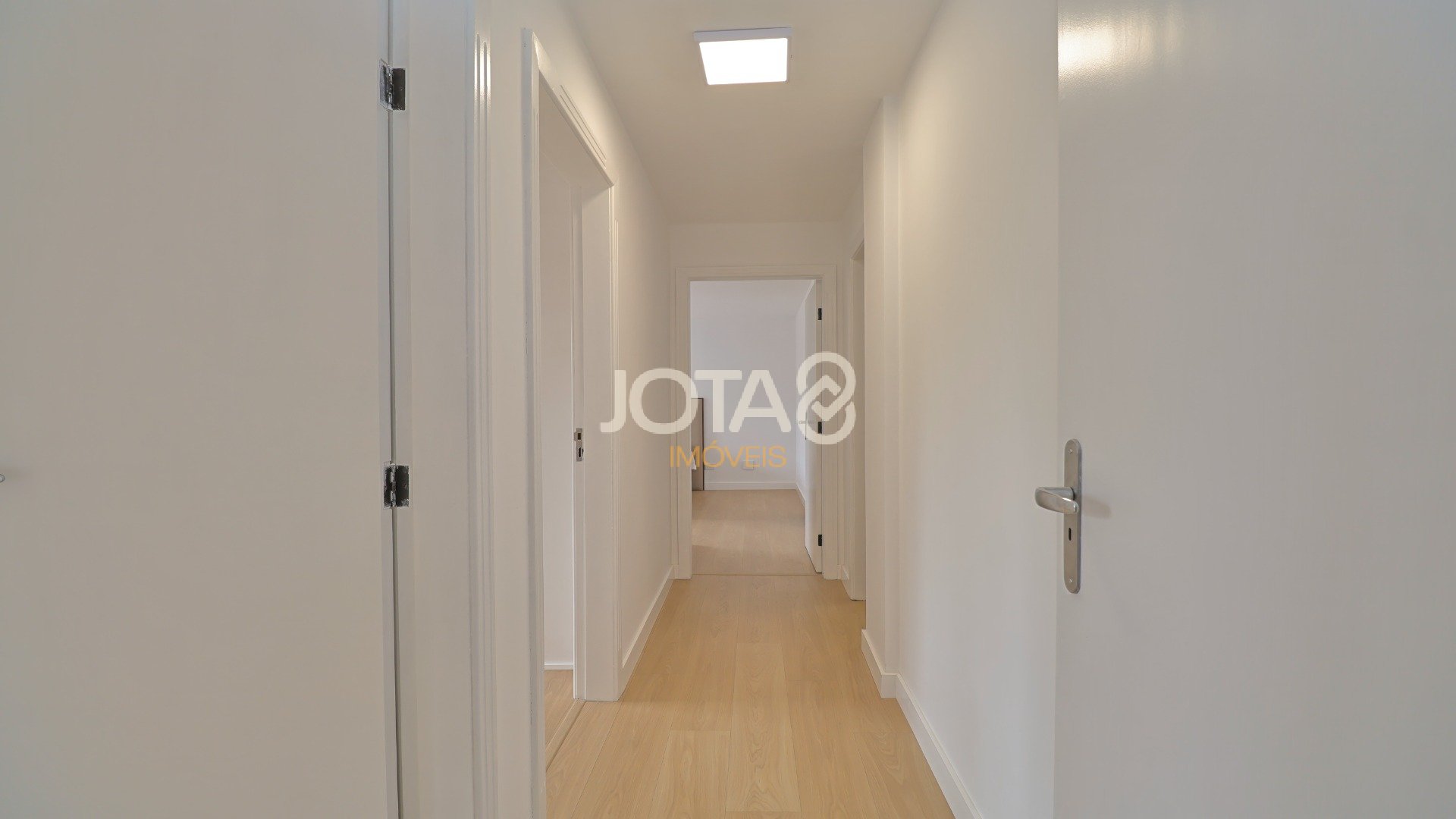 APARTAMENTO REFORMADO COM 3 DORMITÓRIOS NO BIGORRILHO