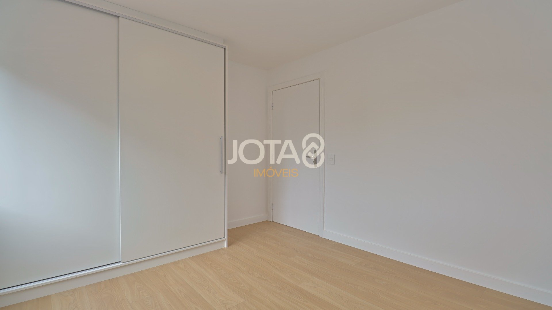 APARTAMENTO REFORMADO COM 3 DORMITÓRIOS NO BIGORRILHO