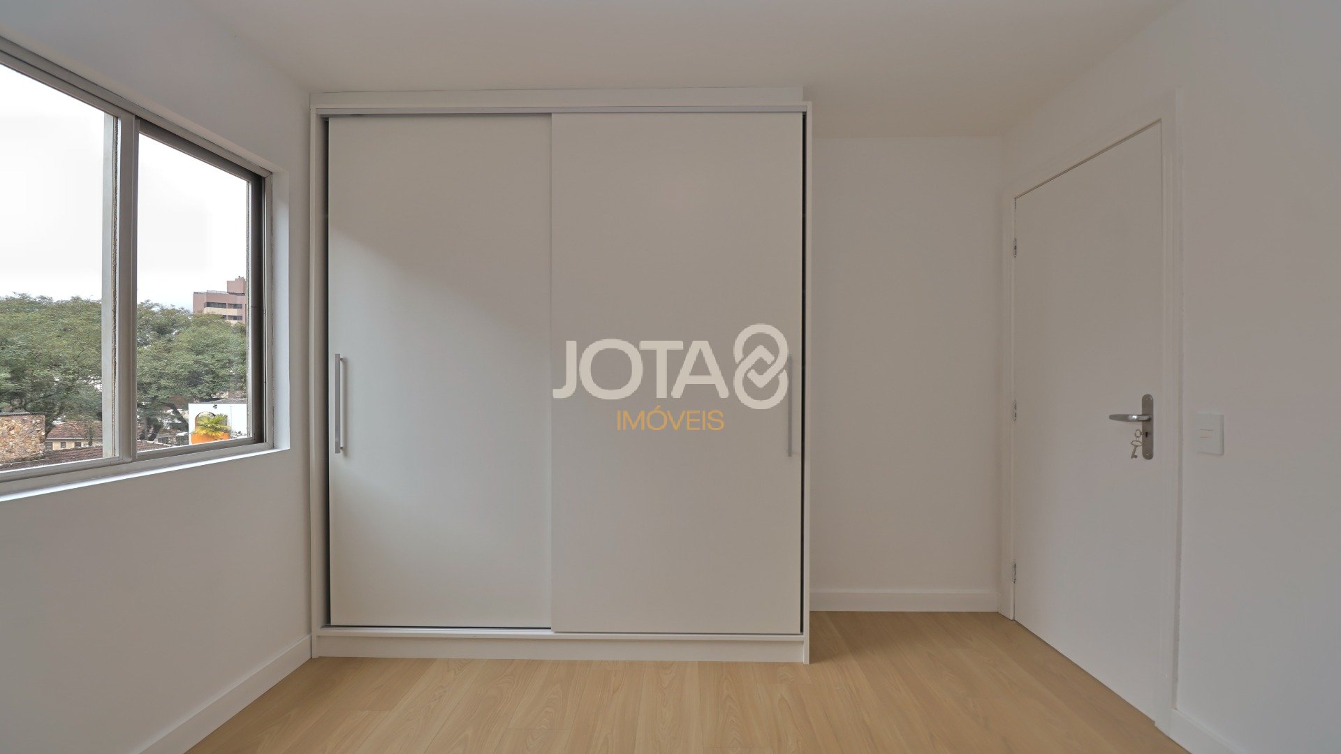 APARTAMENTO REFORMADO COM 3 DORMITÓRIOS NO BIGORRILHO