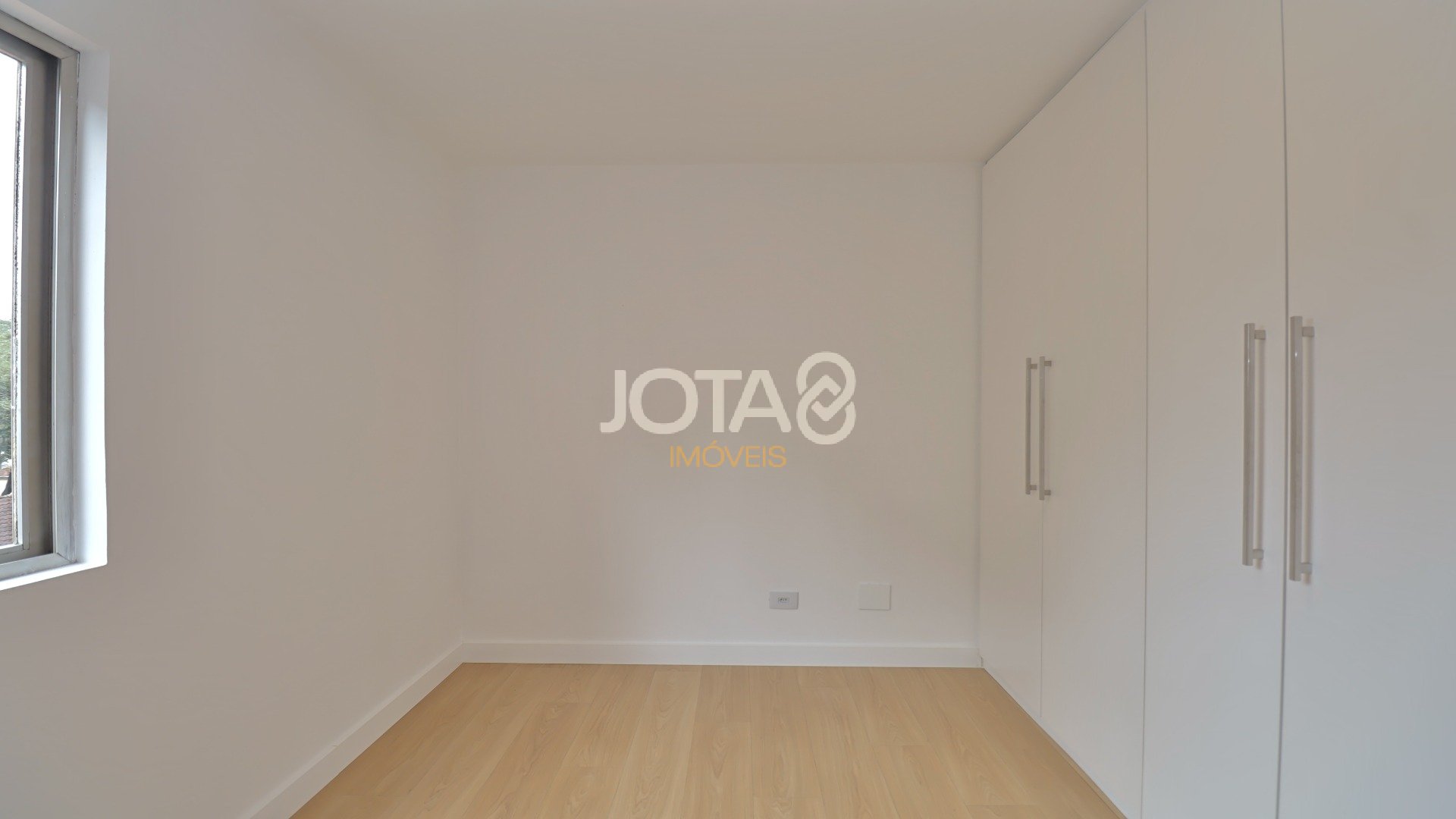 APARTAMENTO REFORMADO COM 3 DORMITÓRIOS NO BIGORRILHO