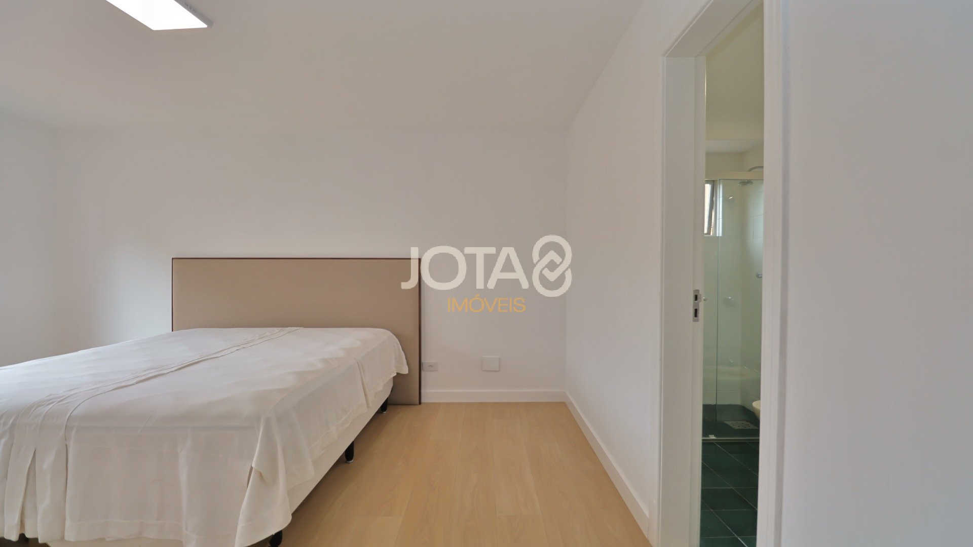 APARTAMENTO REFORMADO COM 3 DORMITÓRIOS NO BIGORRILHO