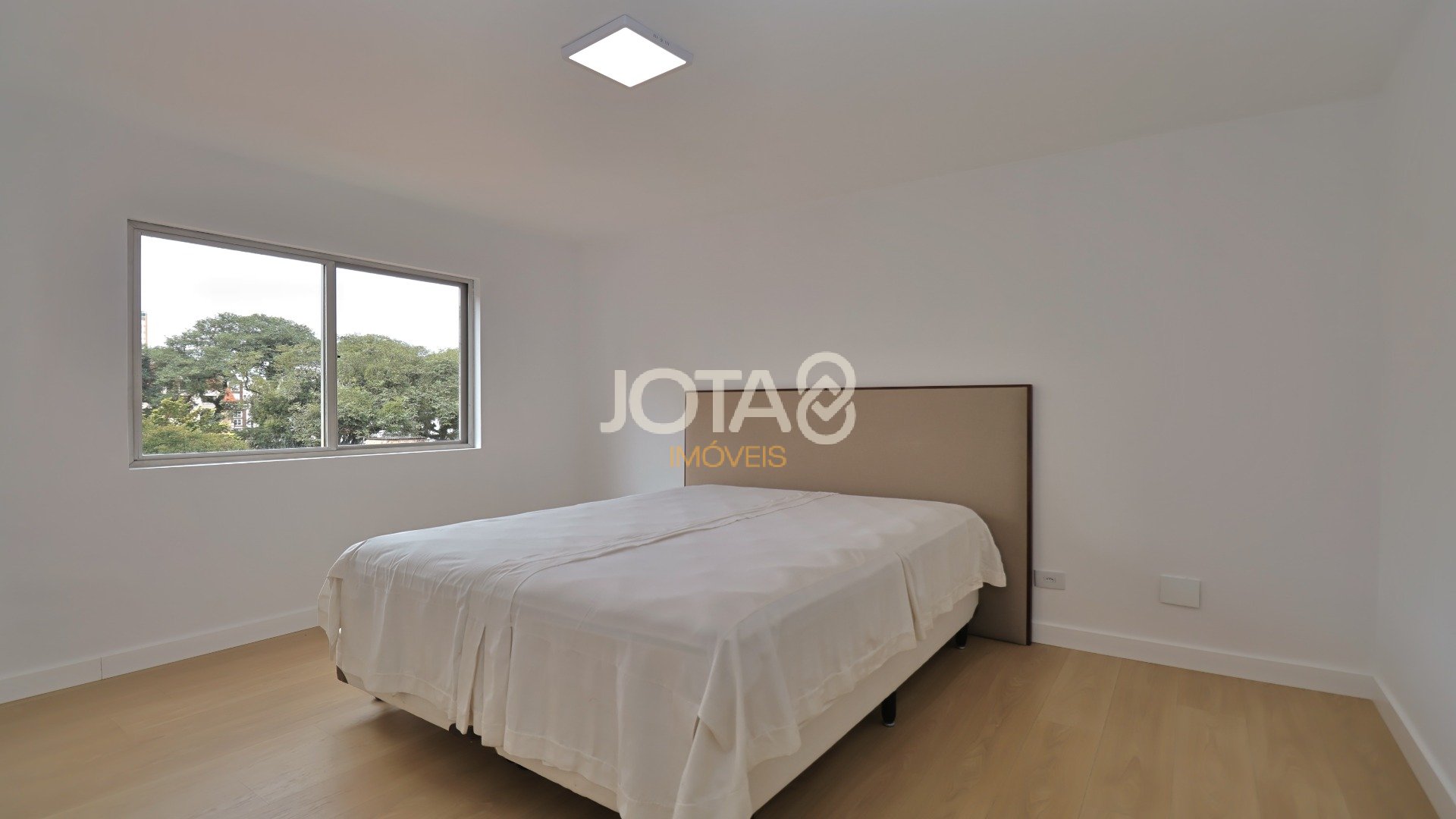 APARTAMENTO REFORMADO COM 3 DORMITÓRIOS NO BIGORRILHO
