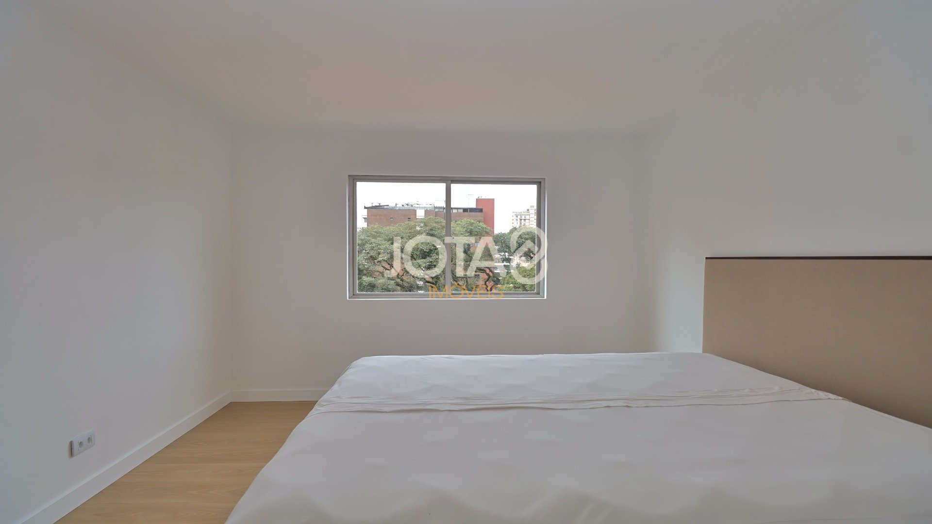 APARTAMENTO REFORMADO COM 3 DORMITÓRIOS NO BIGORRILHO