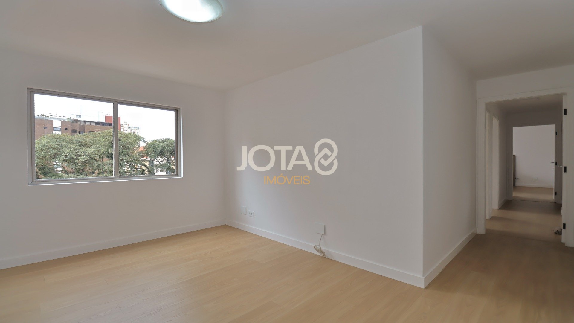 APARTAMENTO REFORMADO COM 3 DORMITÓRIOS NO BIGORRILHO