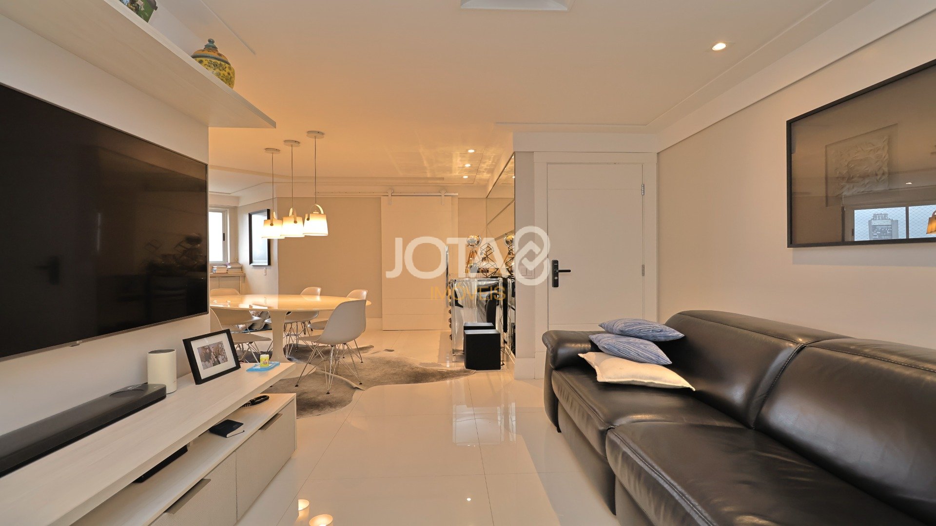 3 QUARTOS ANDAR ALTO FACE OESTE !