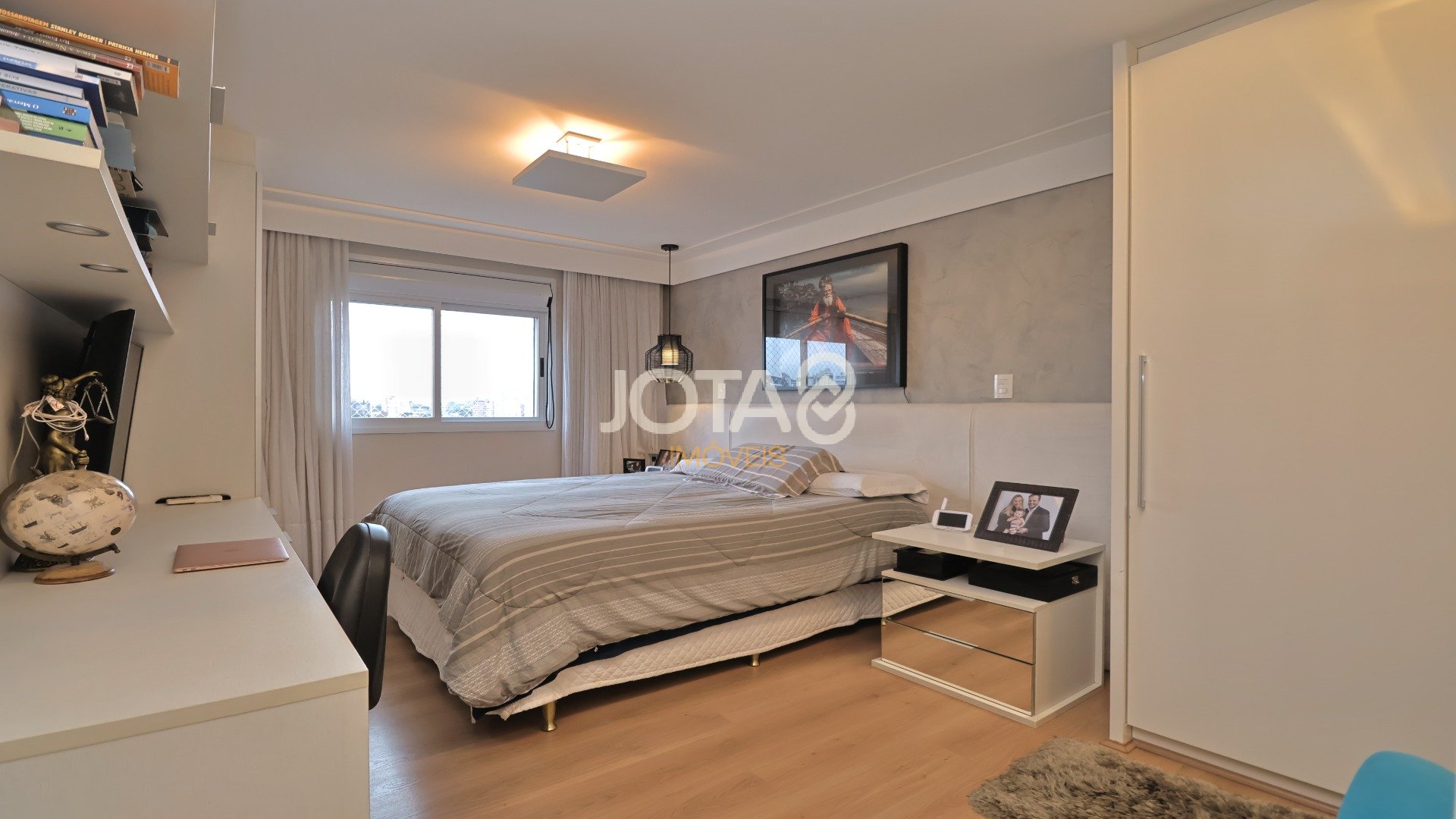 3 QUARTOS ANDAR ALTO FACE OESTE !