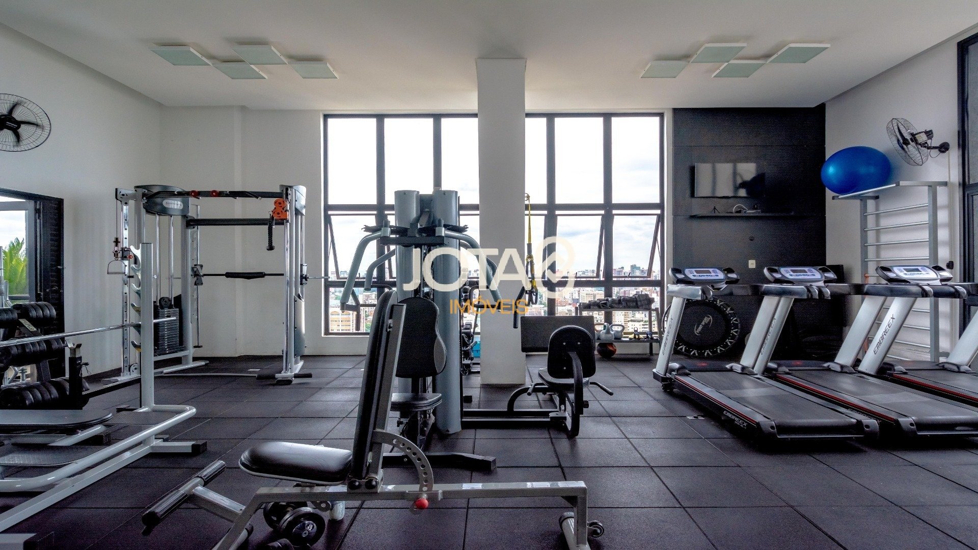 APARTAMENTO EM CONDOMINIO CLUB NO BIGORRILHO