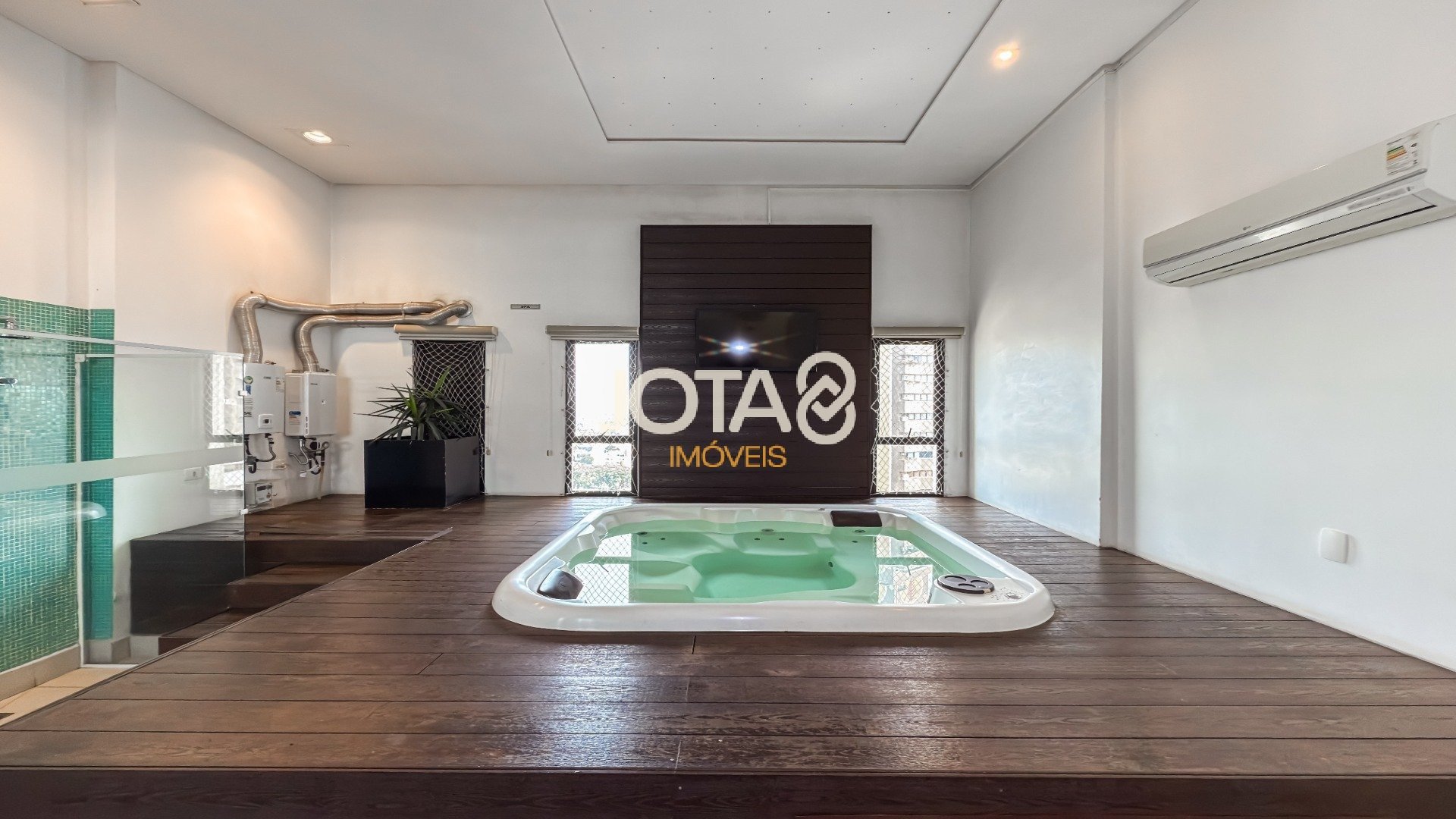 APARTAMENTO EM CONDOMINIO CLUB NO BIGORRILHO