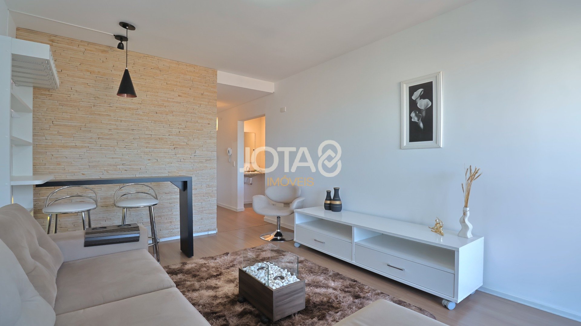 APARTAMENTO EM CONDOMINIO CLUB NO BIGORRILHO