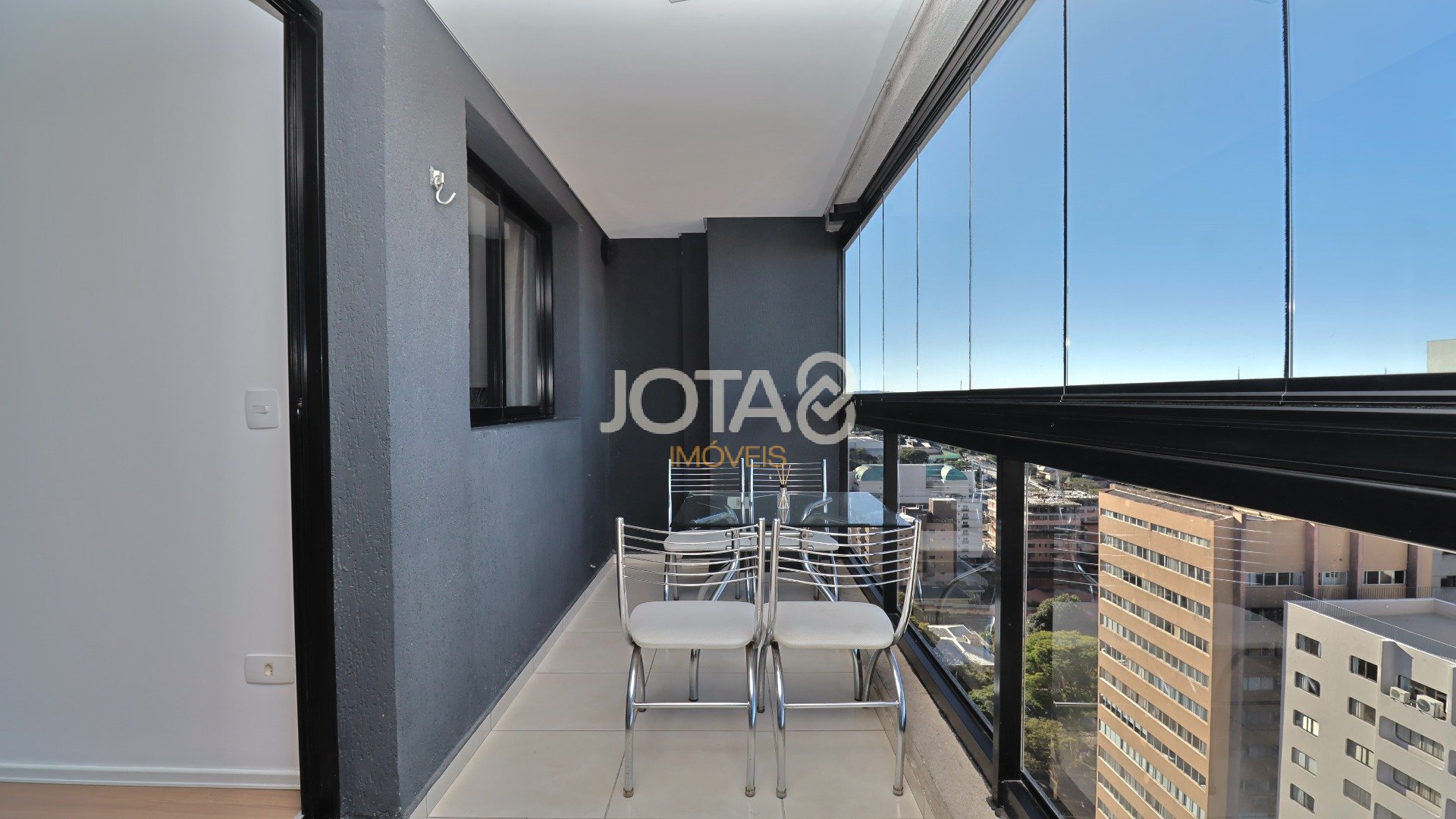 APARTAMENTO EM CONDOMINIO CLUB NO BIGORRILHO
