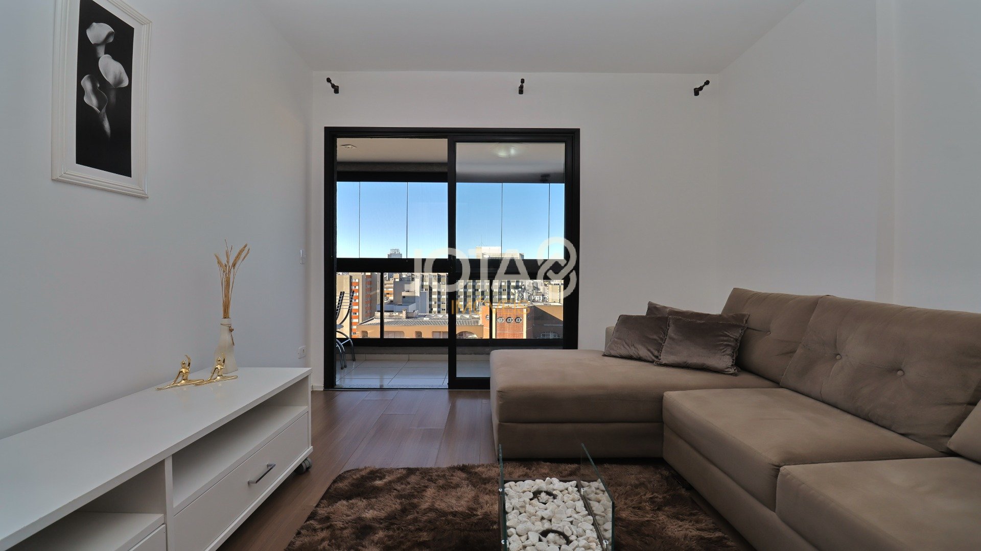 APARTAMENTO EM CONDOMINIO CLUB NO BIGORRILHO