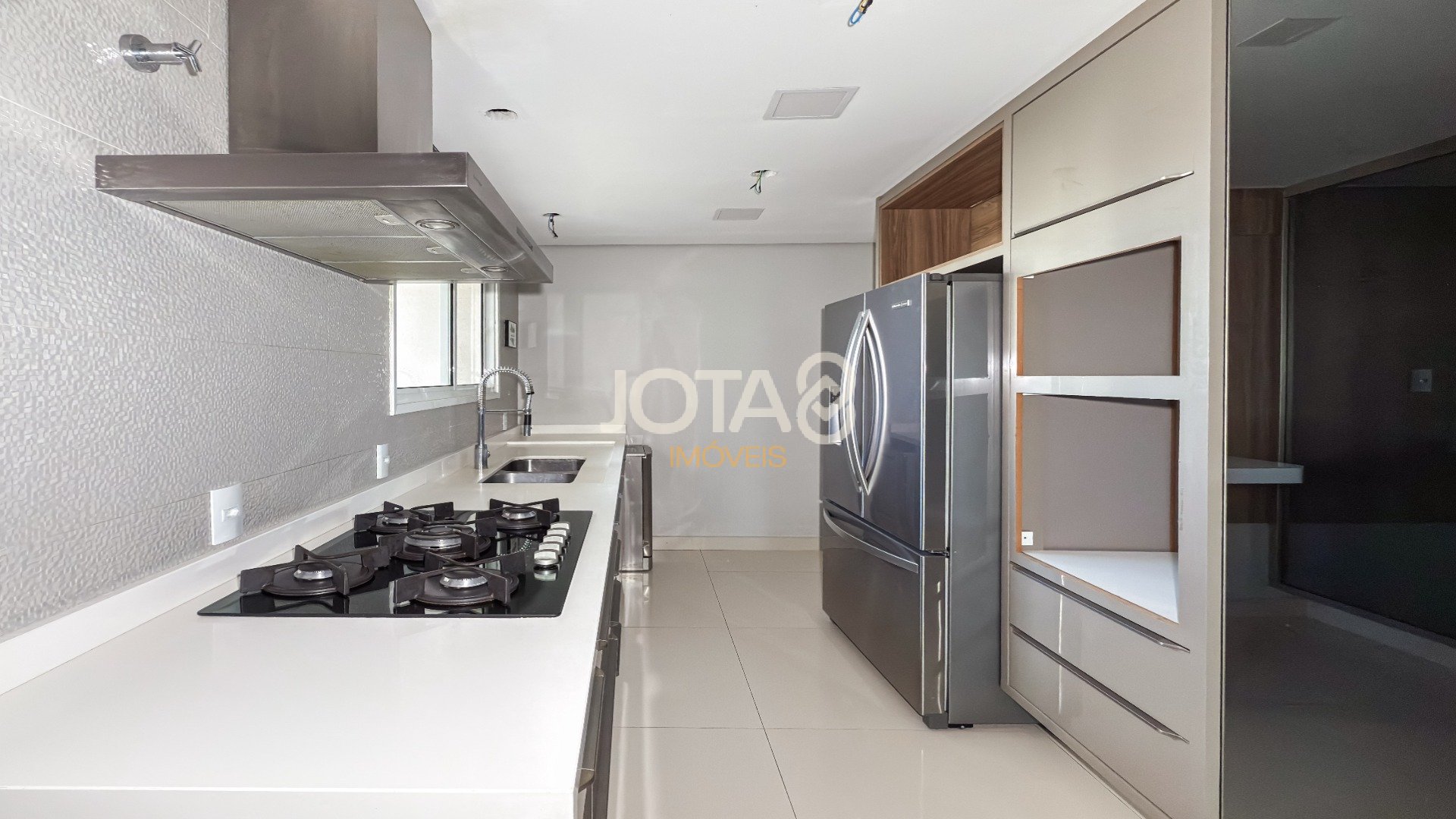 APARTAMENTO 2 SUITES EM CONDOMINIO CLUBE NO ECOVILLE