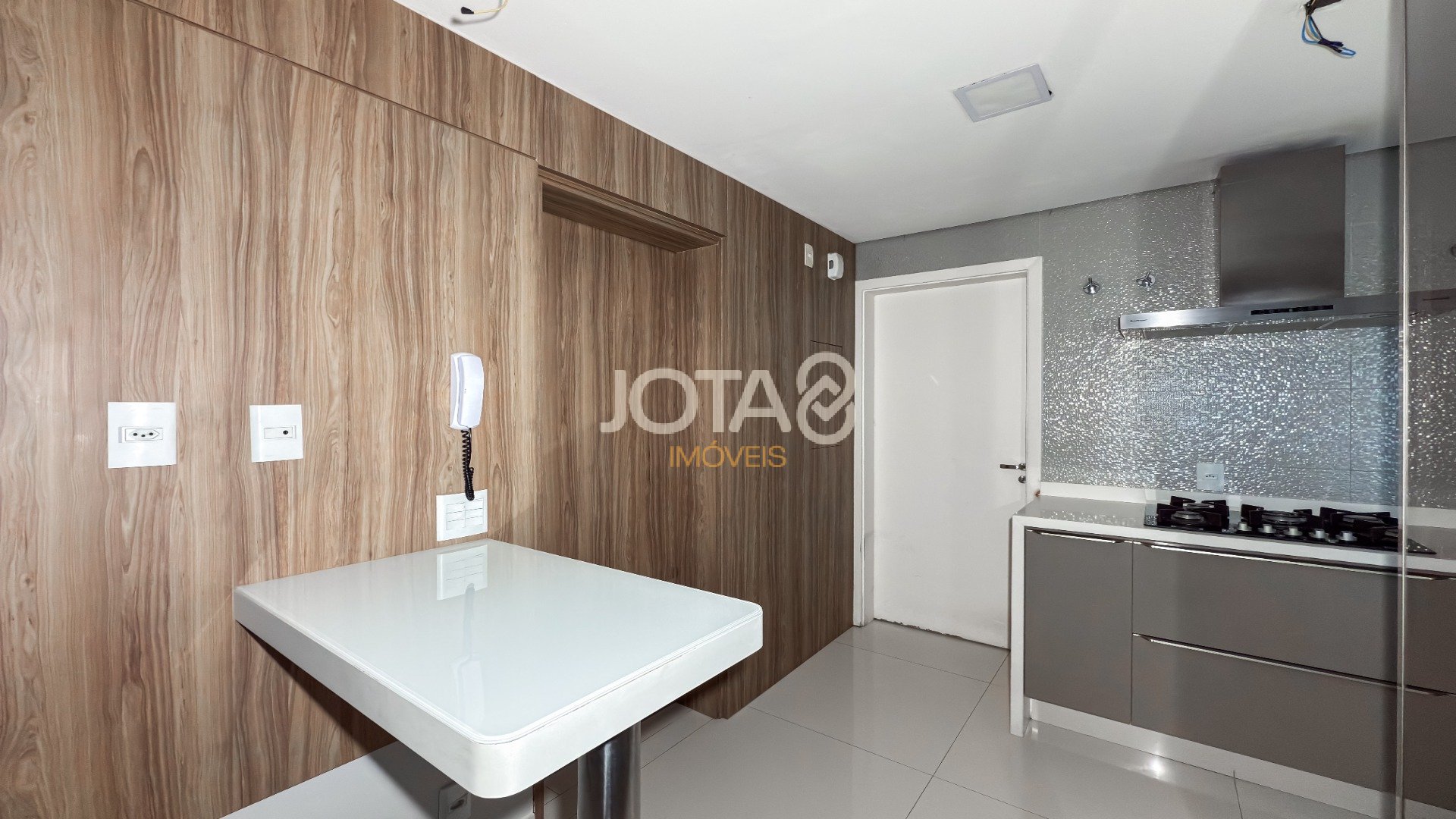 APARTAMENTO 2 SUITES EM CONDOMINIO CLUBE NO ECOVILLE