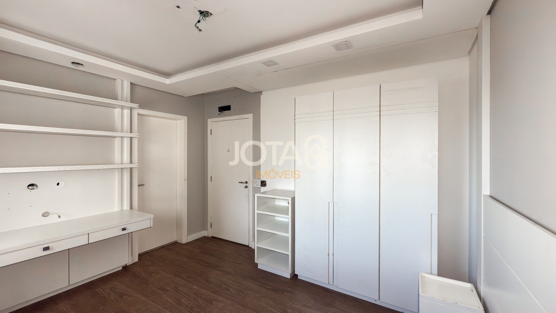 APARTAMENTO 2 SUITES EM CONDOMINIO CLUBE NO ECOVILLE