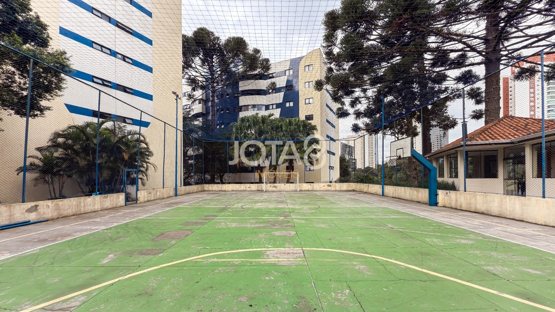 OPORTUNIDADE NO ECOVILLE: 2 QUARTOS + CLOSET E CONDOMÍNIO CLUBE
