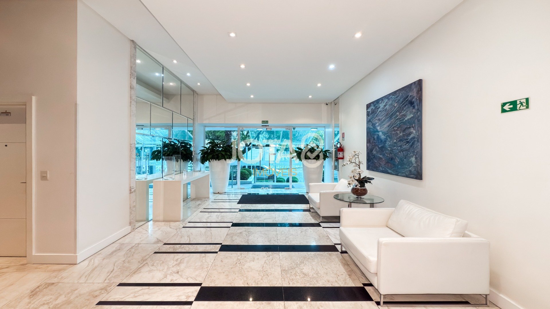 APARTAMENTO FACE NORTE E VISTA DEFINITIVA NO BATEL