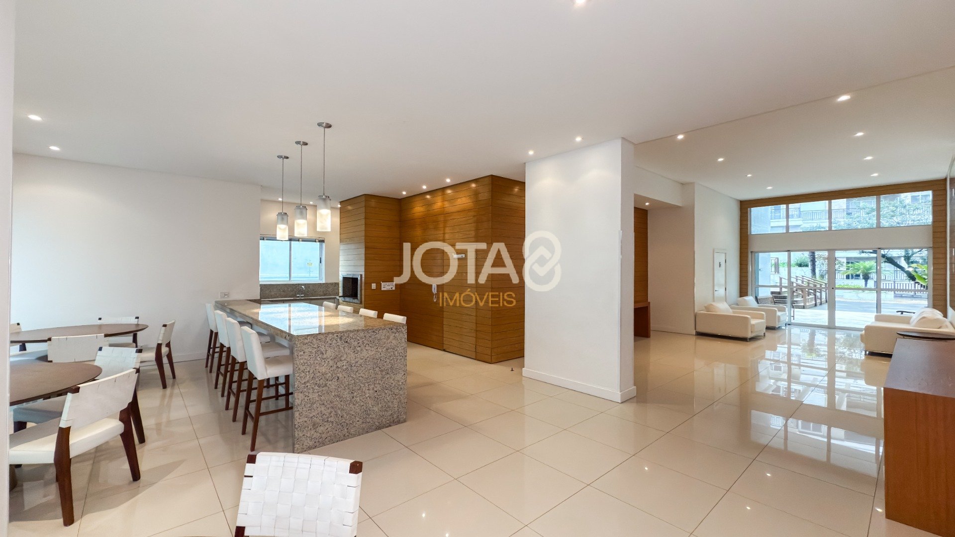 APARTAMENTO FACE NORTE E VISTA DEFINITIVA NO BATEL