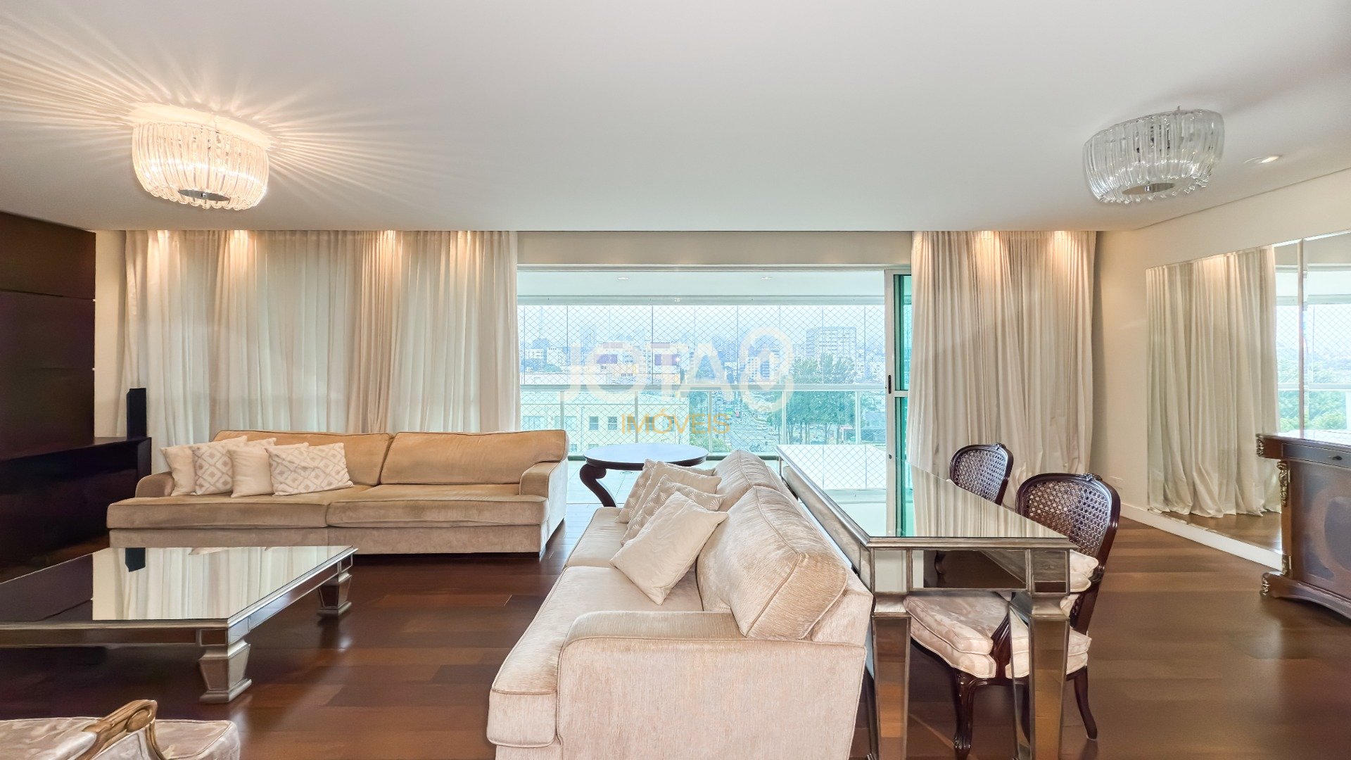APARTAMENTO FACE NORTE E VISTA DEFINITIVA NO BATEL