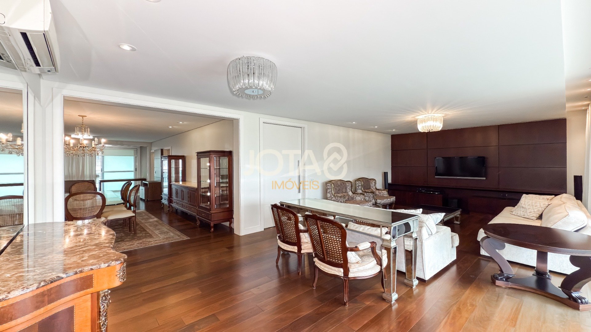 APARTAMENTO FACE NORTE E VISTA DEFINITIVA NO BATEL