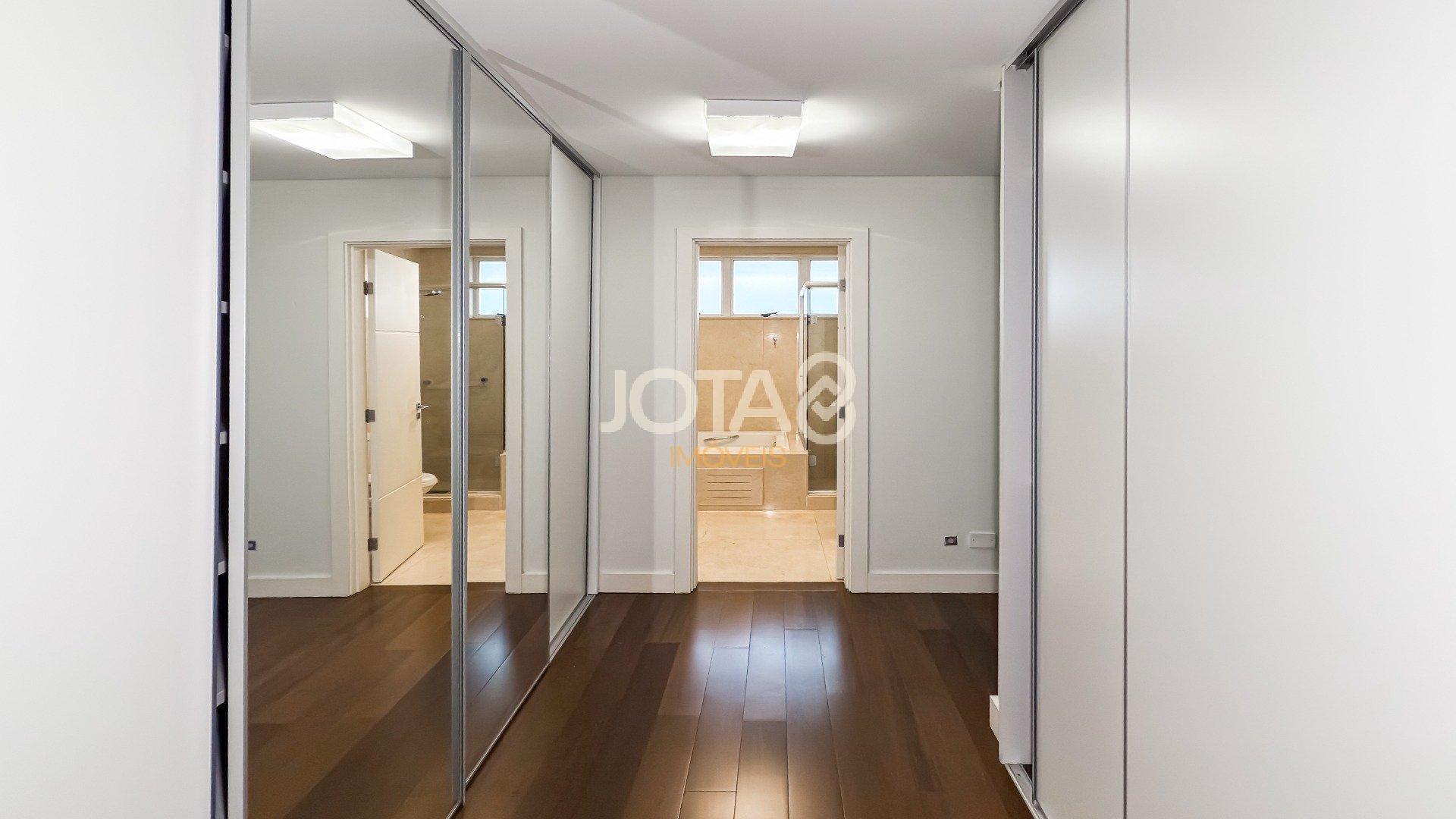 APARTAMENTO FACE NORTE E VISTA DEFINITIVA NO BATEL