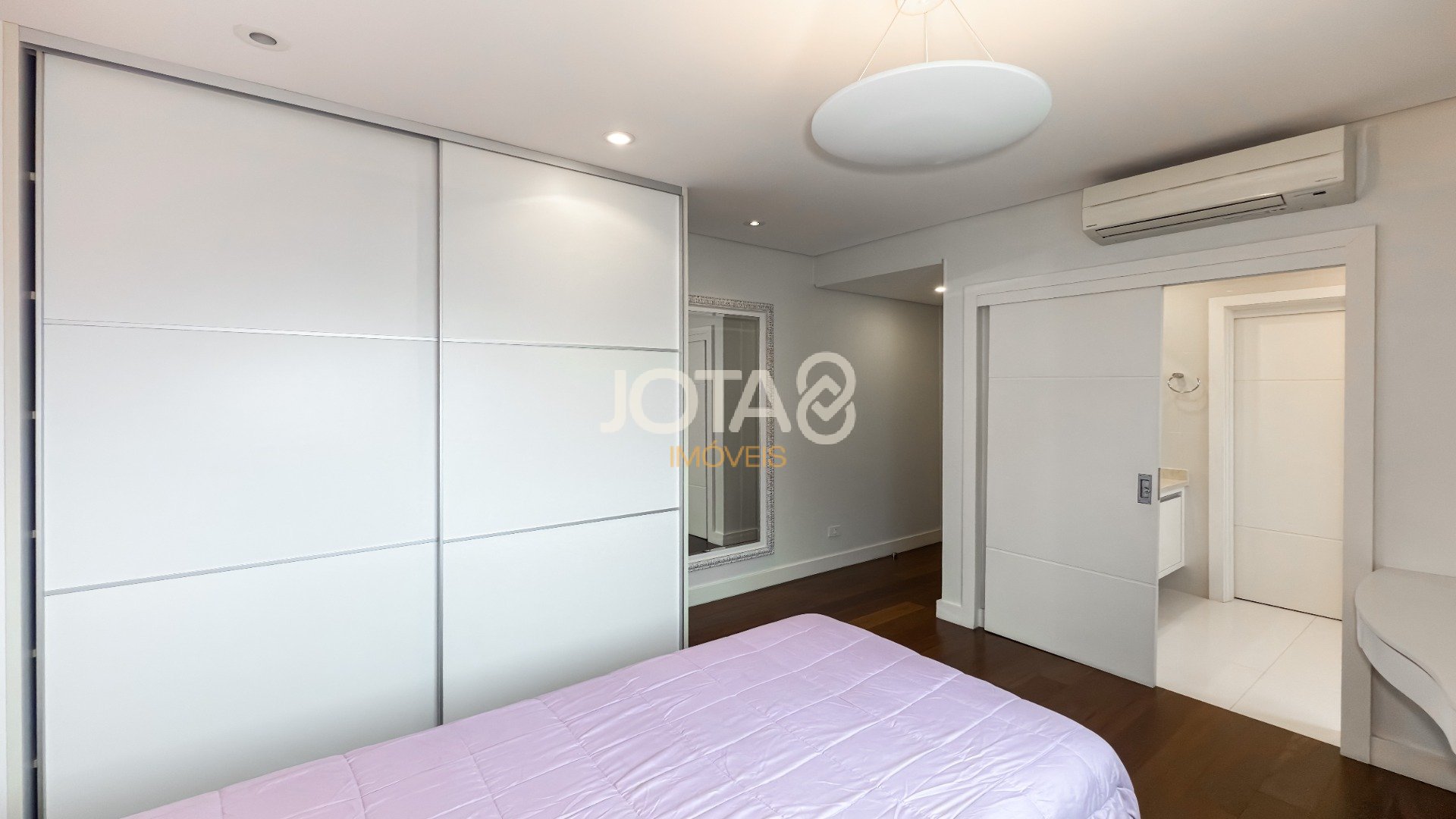 APARTAMENTO FACE NORTE E VISTA DEFINITIVA NO BATEL