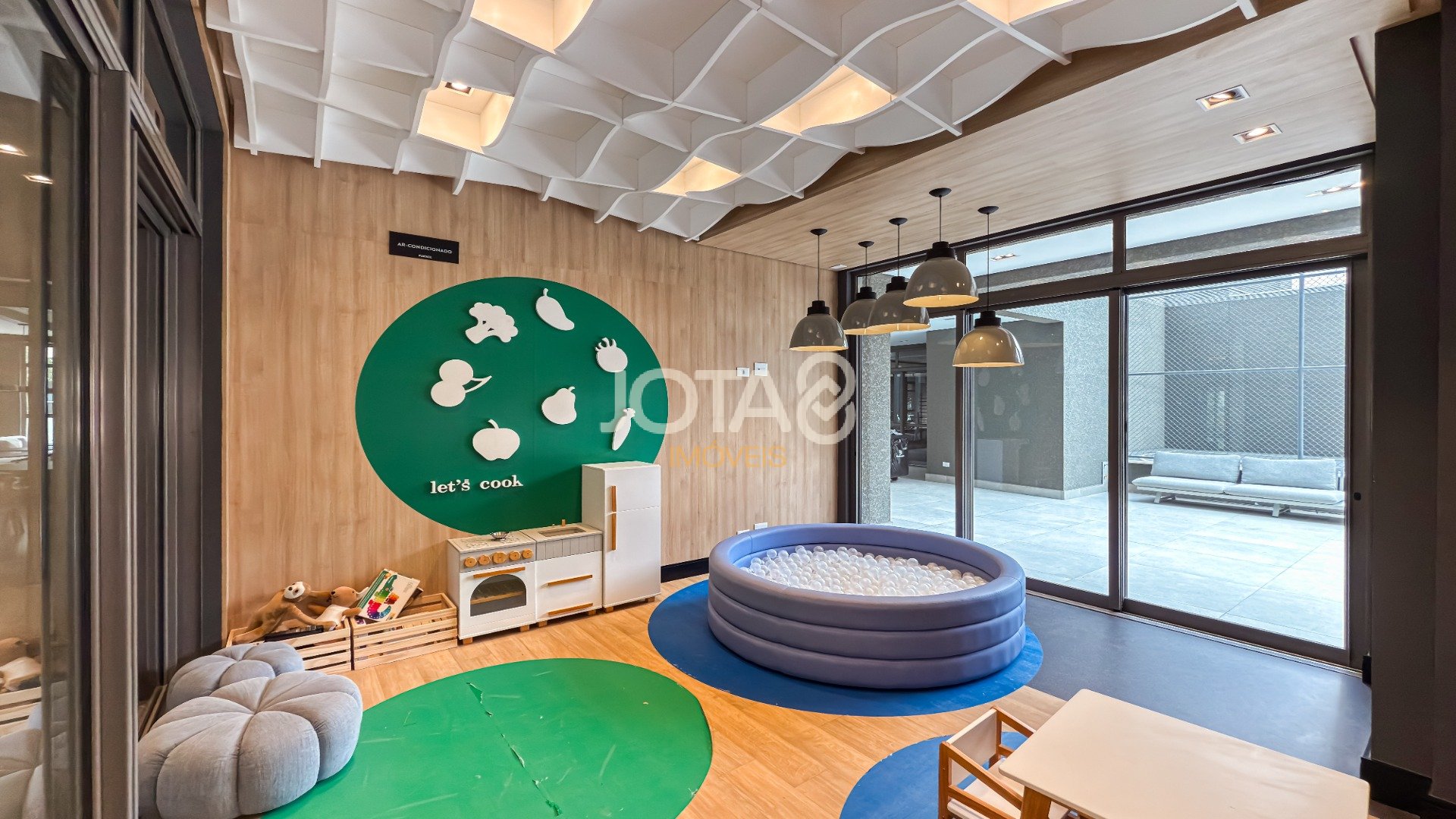 VITRA EM ANDAR ALTO, VISTA DESLUMBRANTE E COM 3 SUÍTES